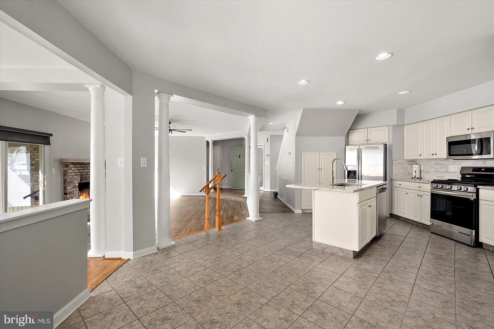 OYSTER HARBOR - Residential