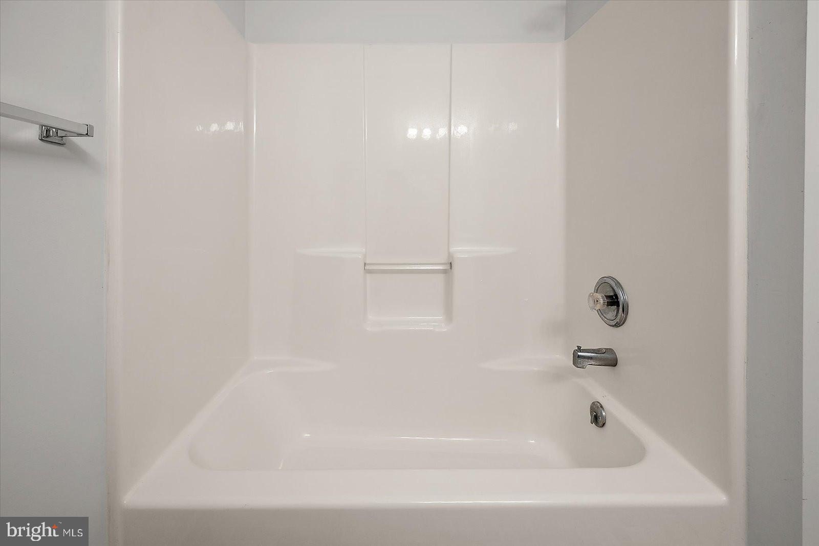 OYSTER HARBOR - Residential