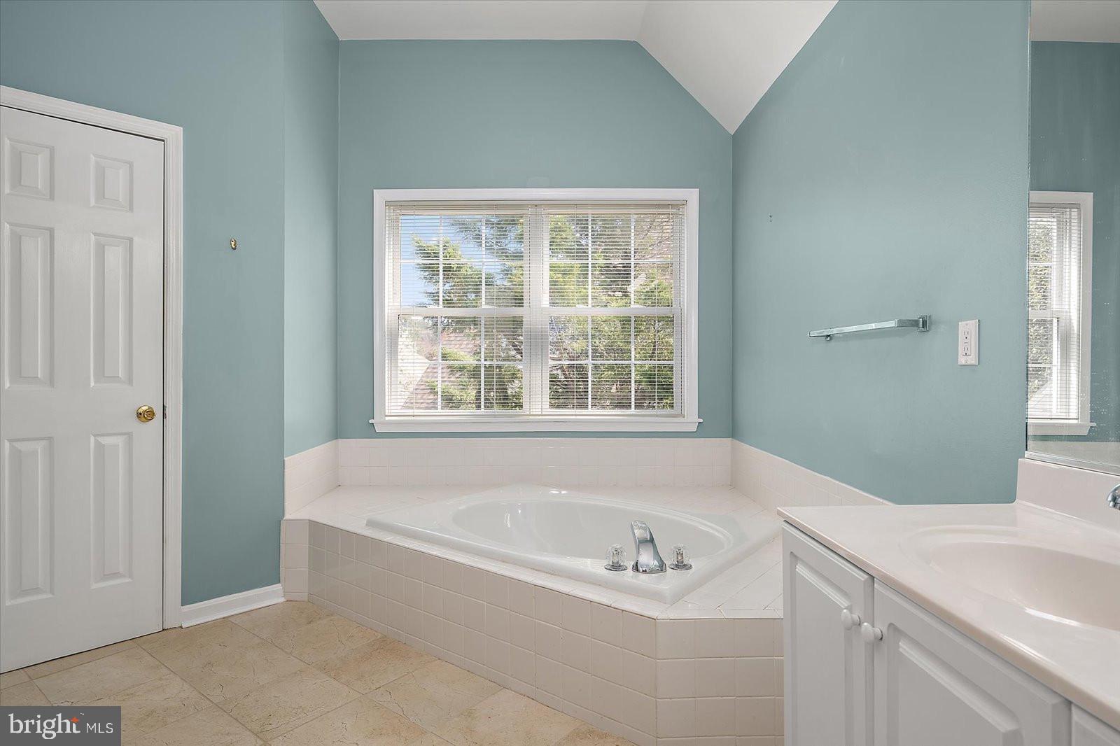 OYSTER HARBOR - Residential