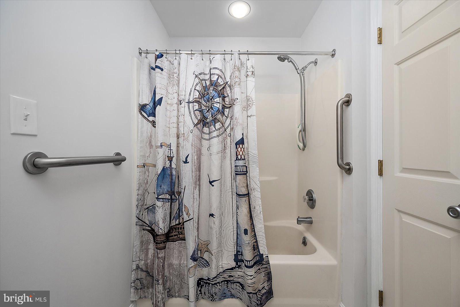 OYSTER HARBOR - Residential