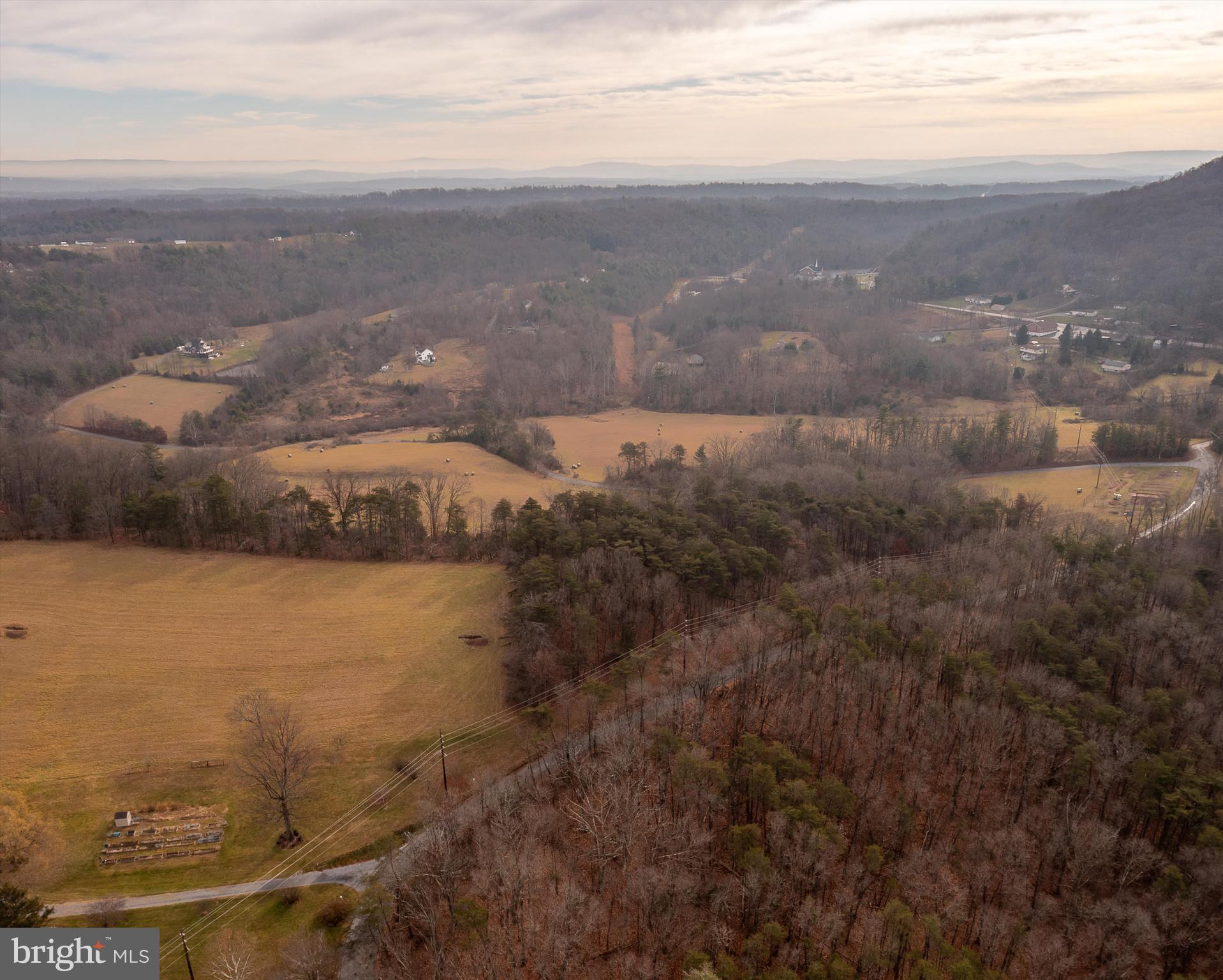 SPRUCE PINE HOLLOW - Land