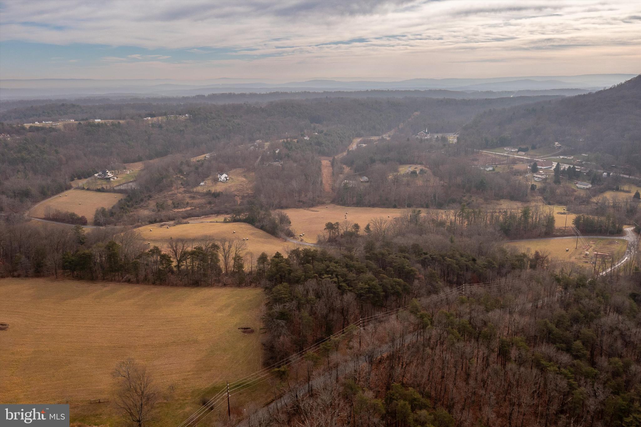 SPRUCE PINE HOLLOW - Land