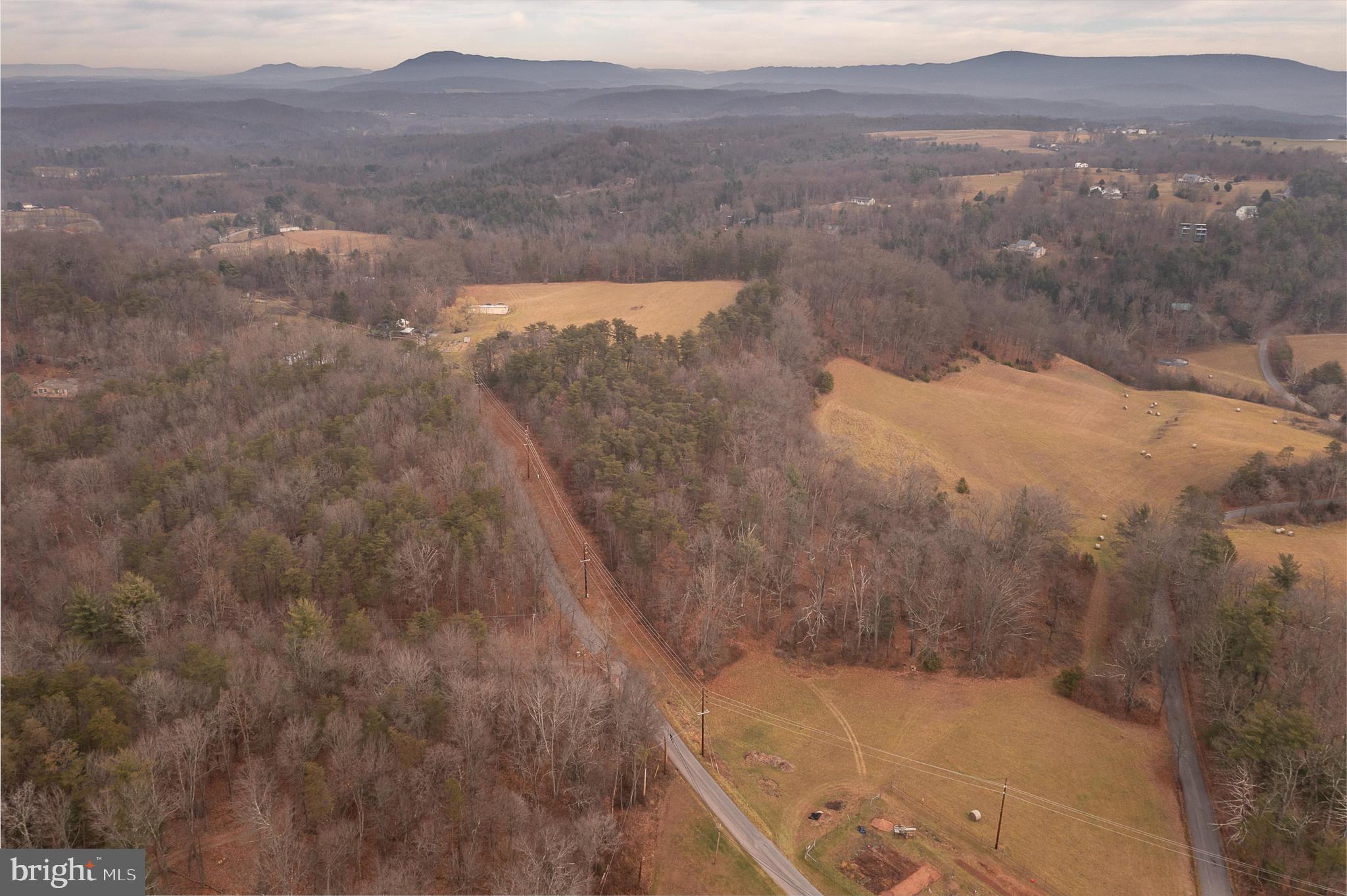 SPRUCE PINE HOLLOW - Land