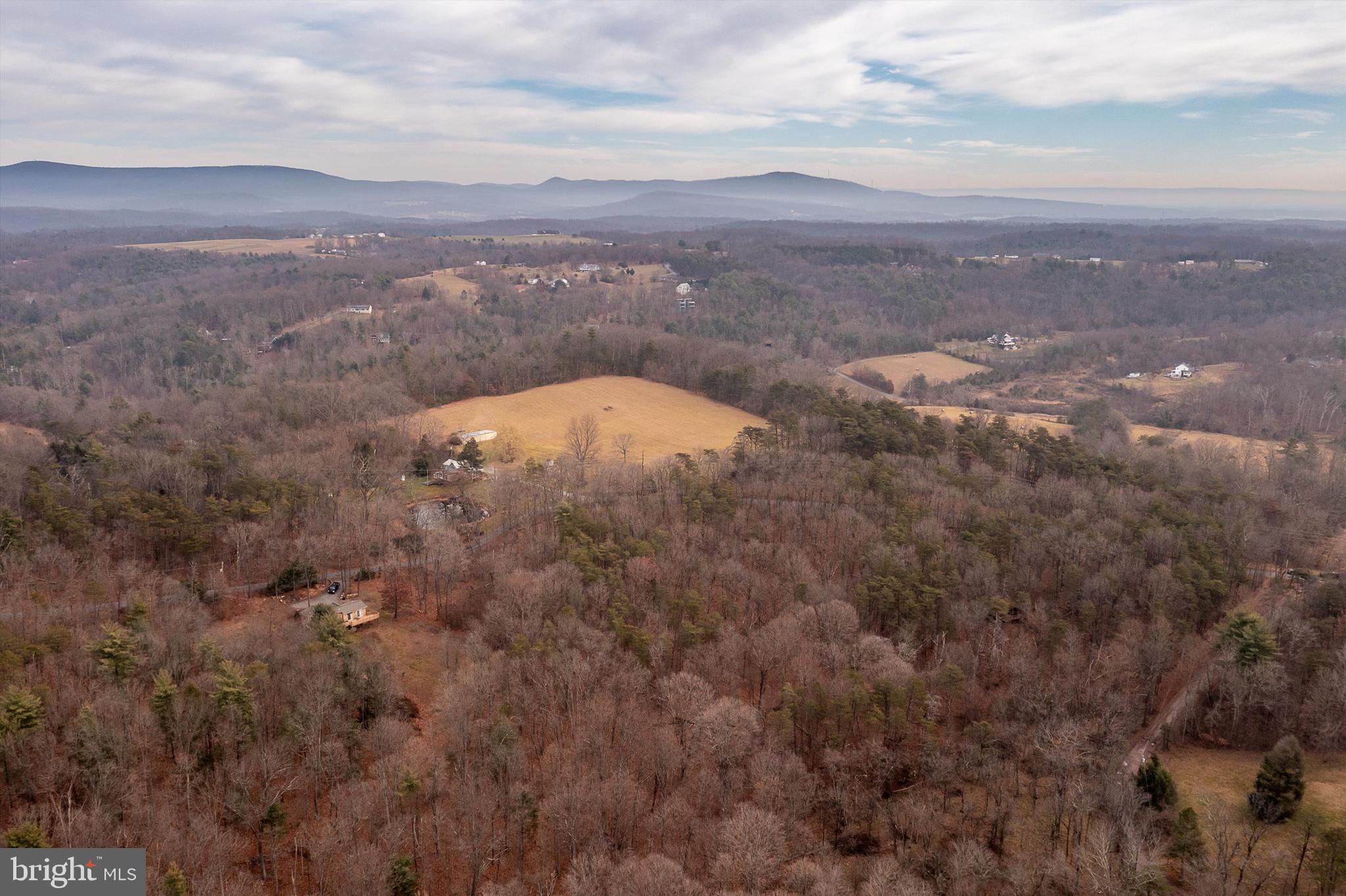 SPRUCE PINE HOLLOW - Land