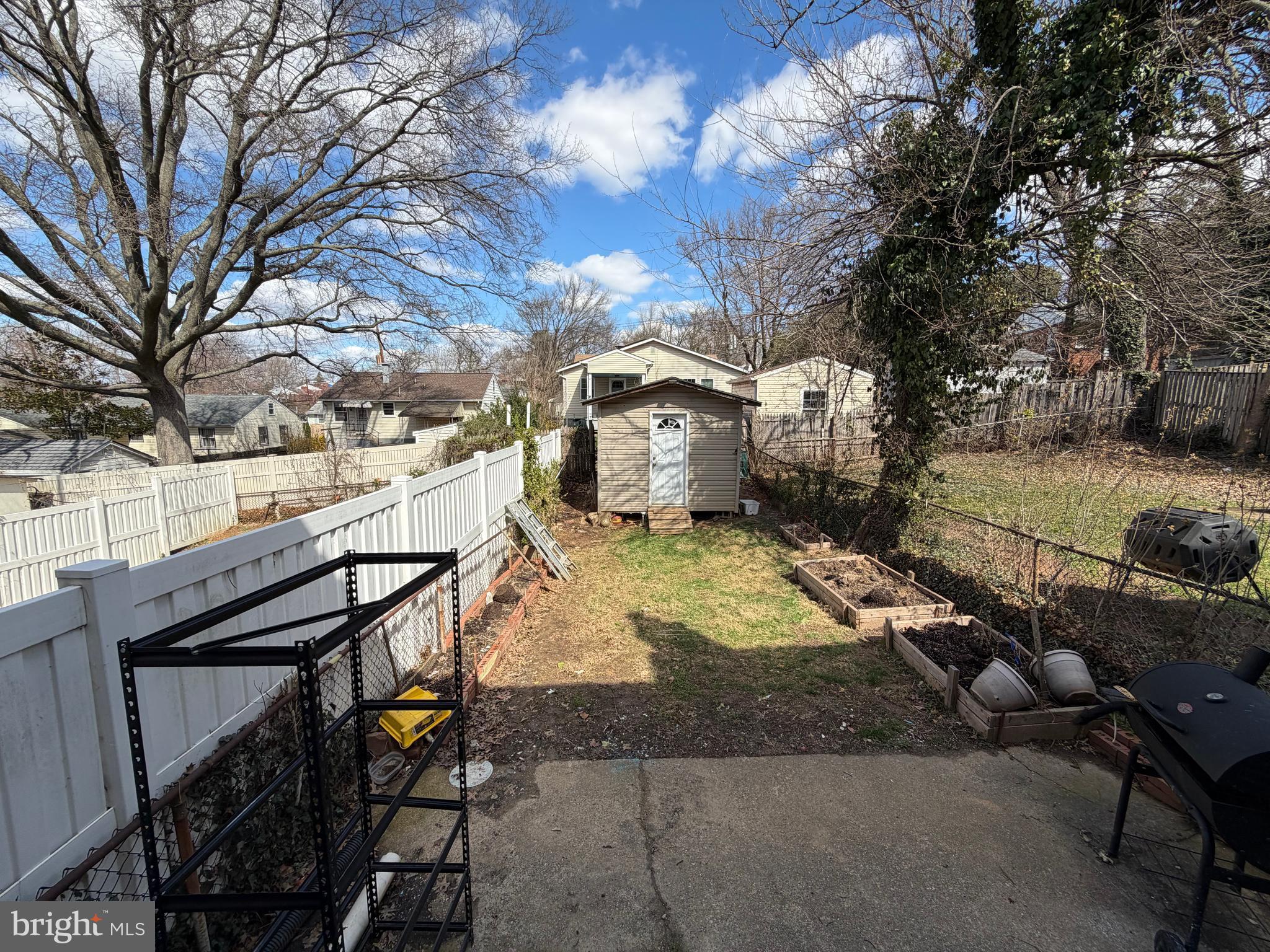 WOOD MANOR - Residential