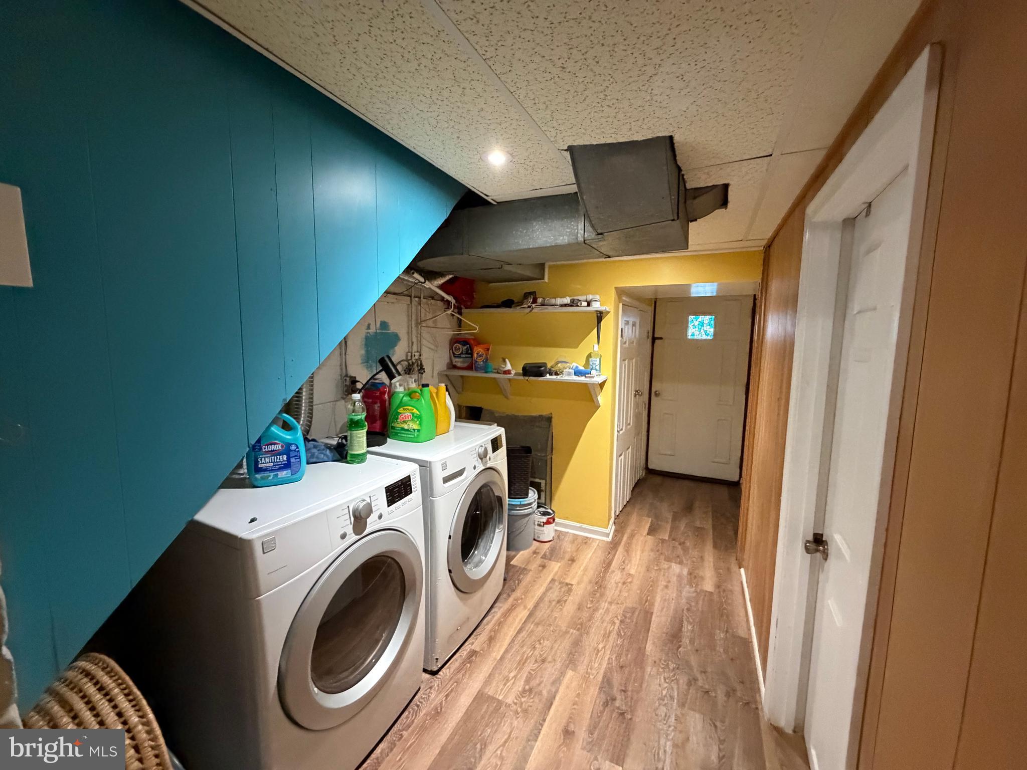 WOOD MANOR - Residential