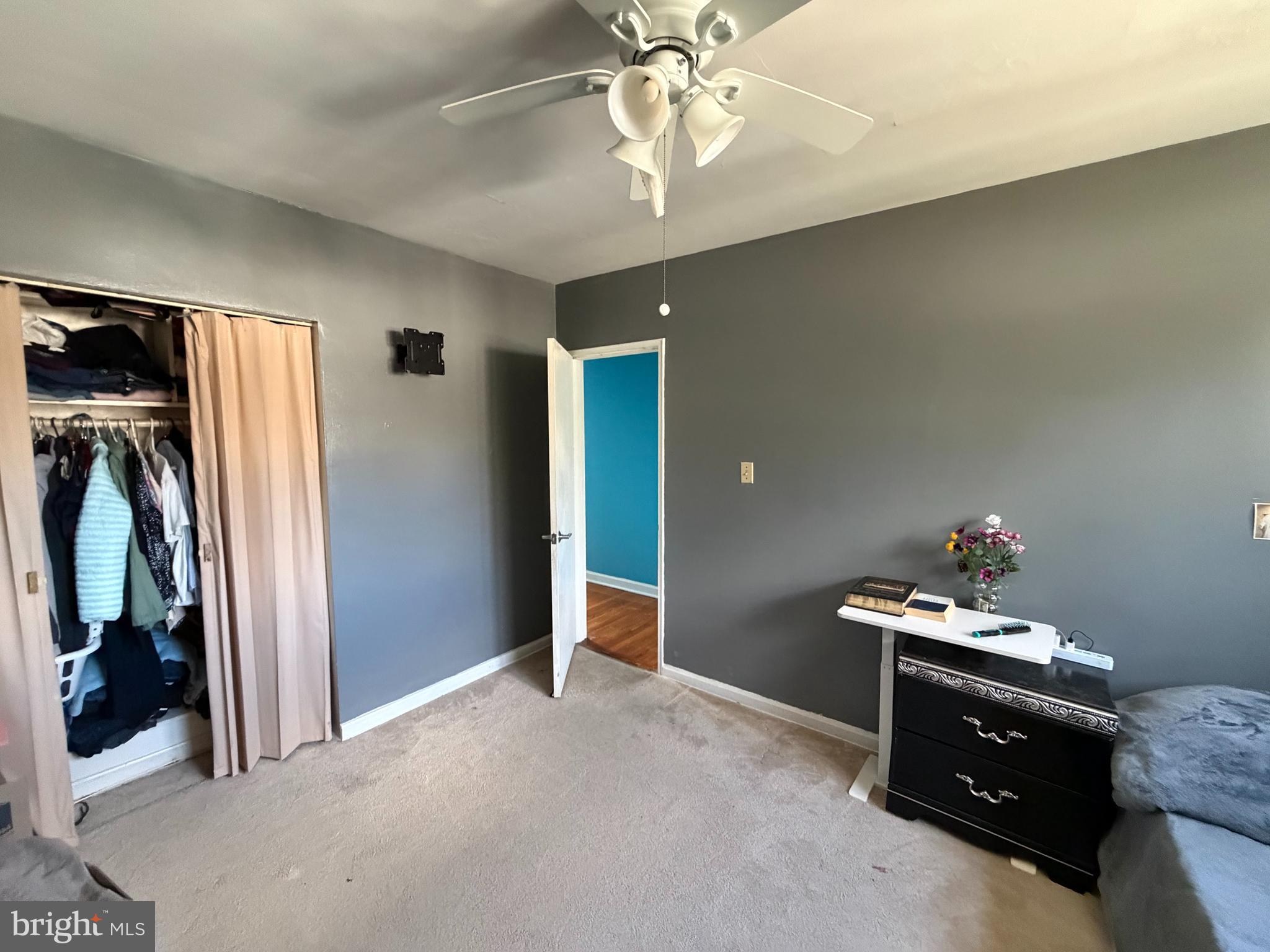 WOOD MANOR - Residential