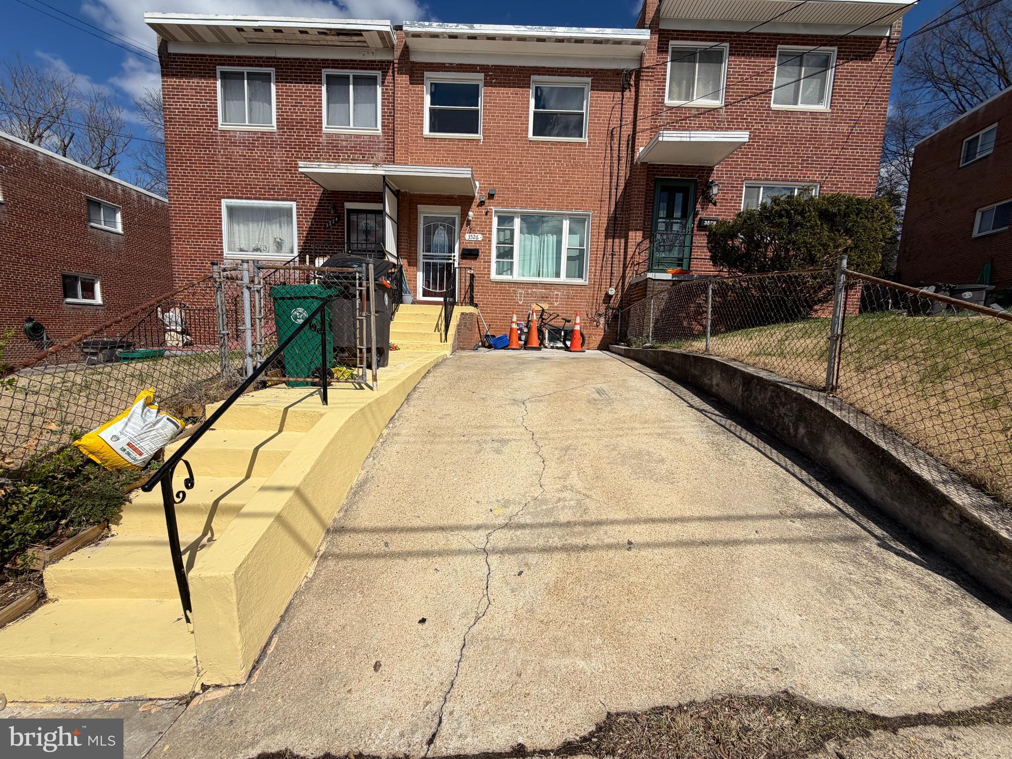 WOOD MANOR - Residential