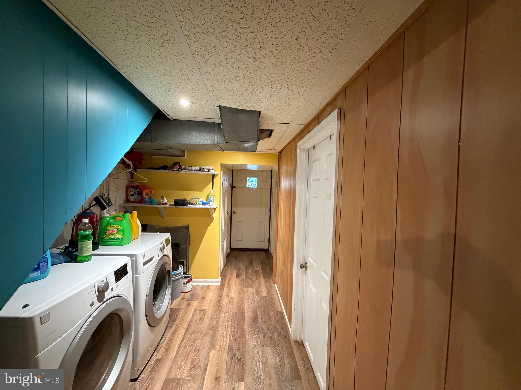 WOOD MANOR - Residential