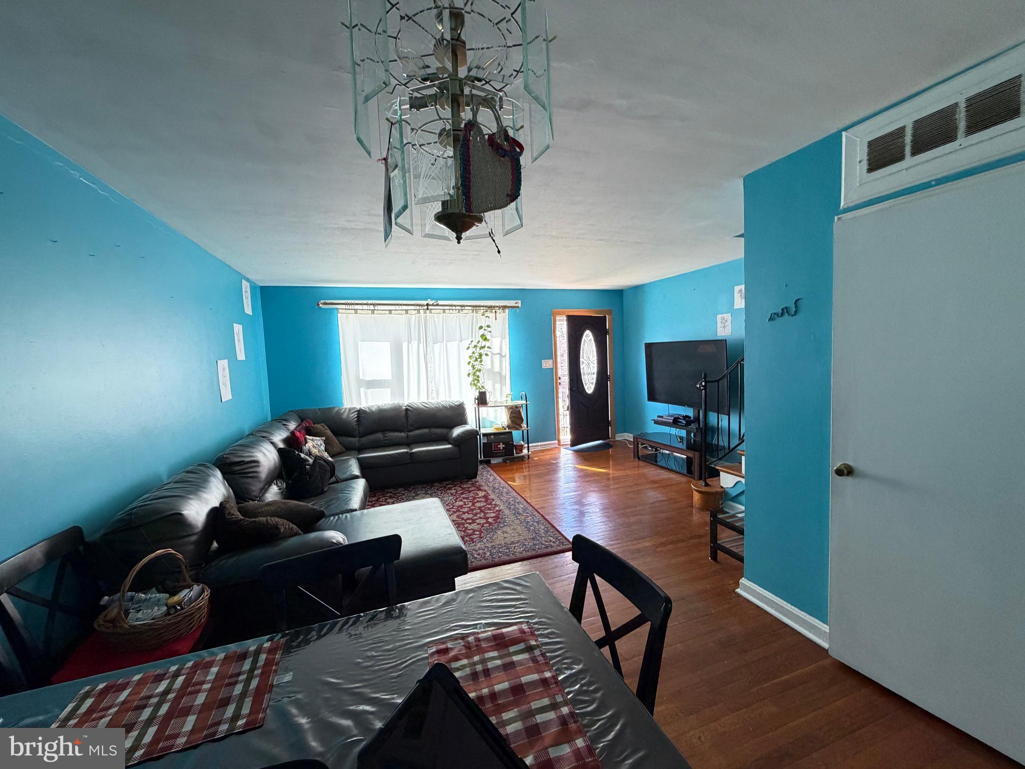 WOOD MANOR - Residential