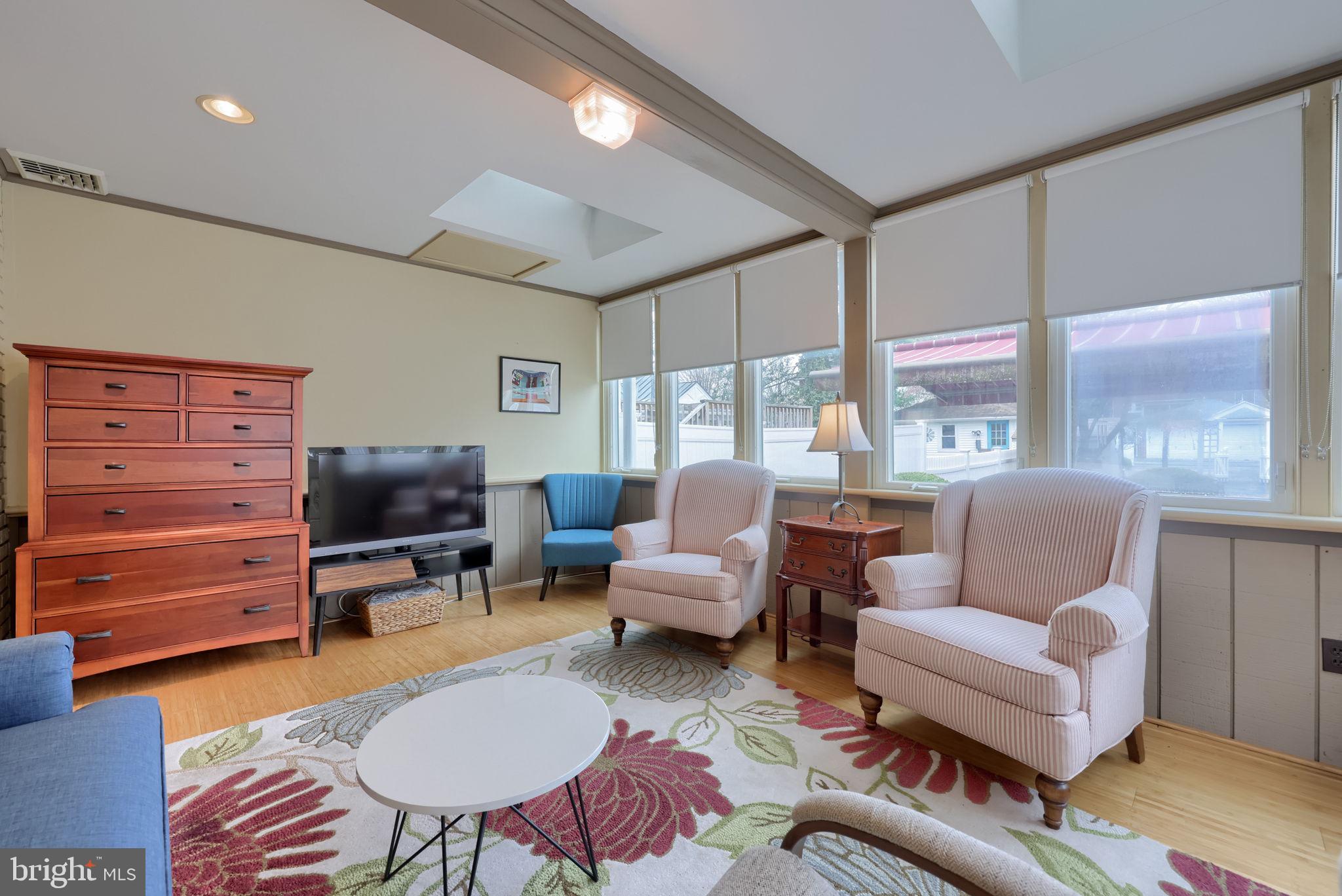 COLUMBIA - Residential