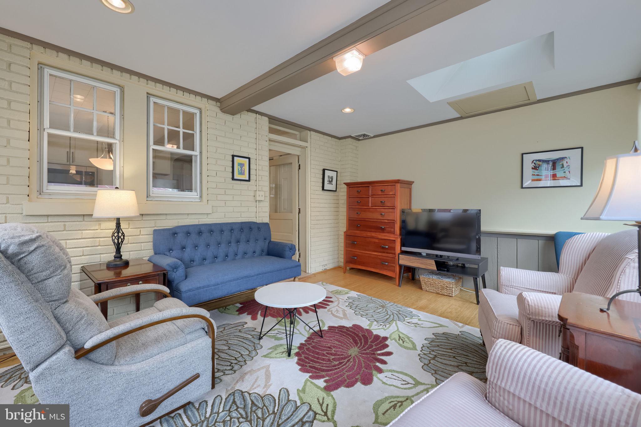 COLUMBIA - Residential