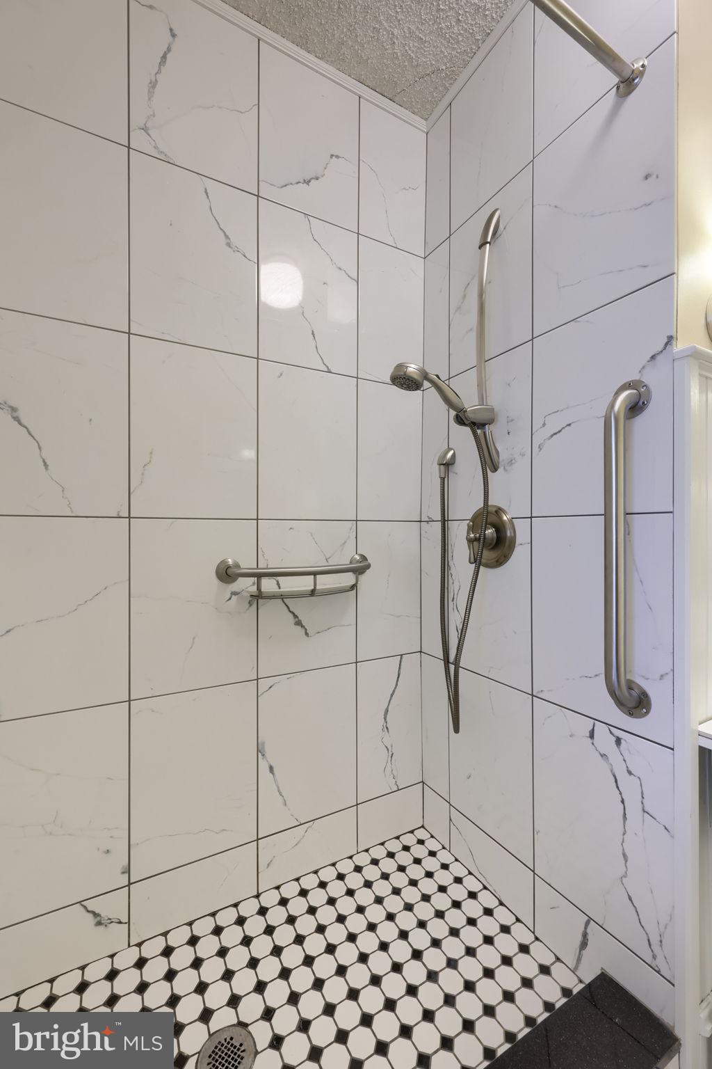 COLUMBIA - Residential