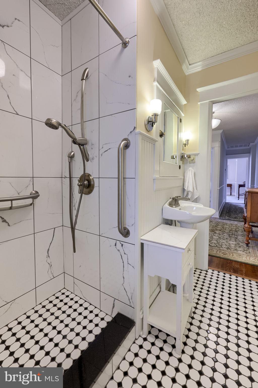 COLUMBIA - Residential