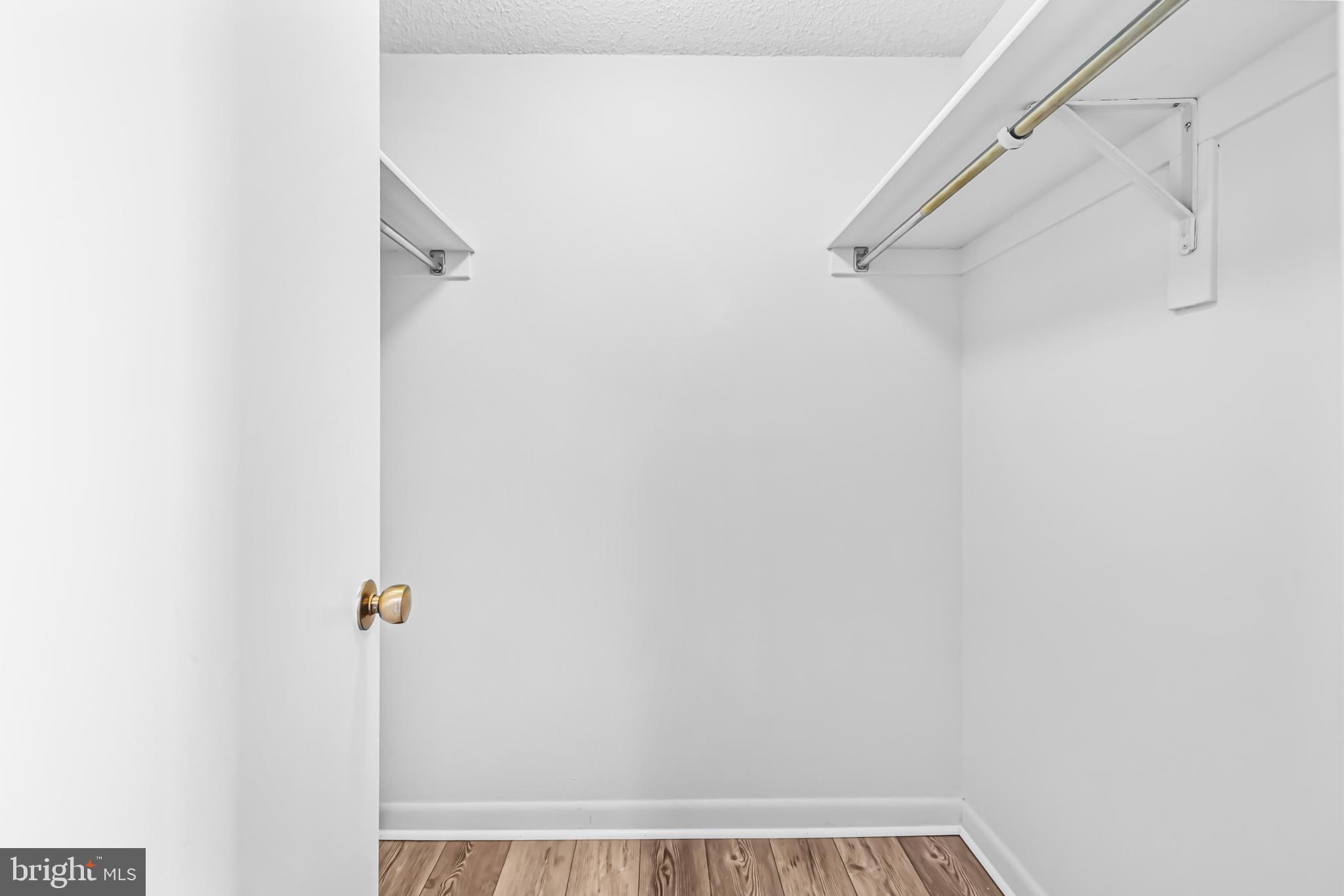 SKYLINE HOUSE - Residential