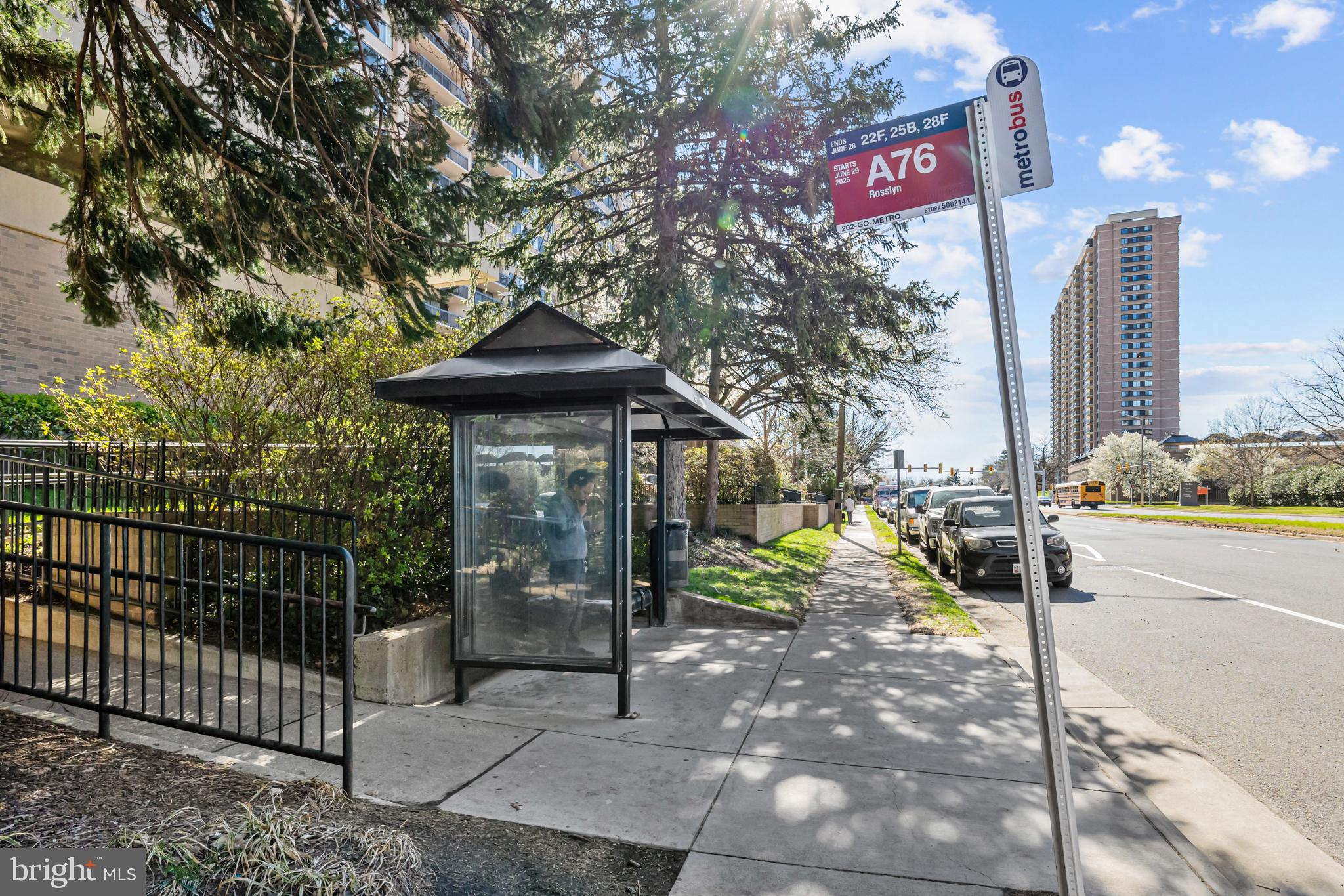 SKYLINE HOUSE - Residential