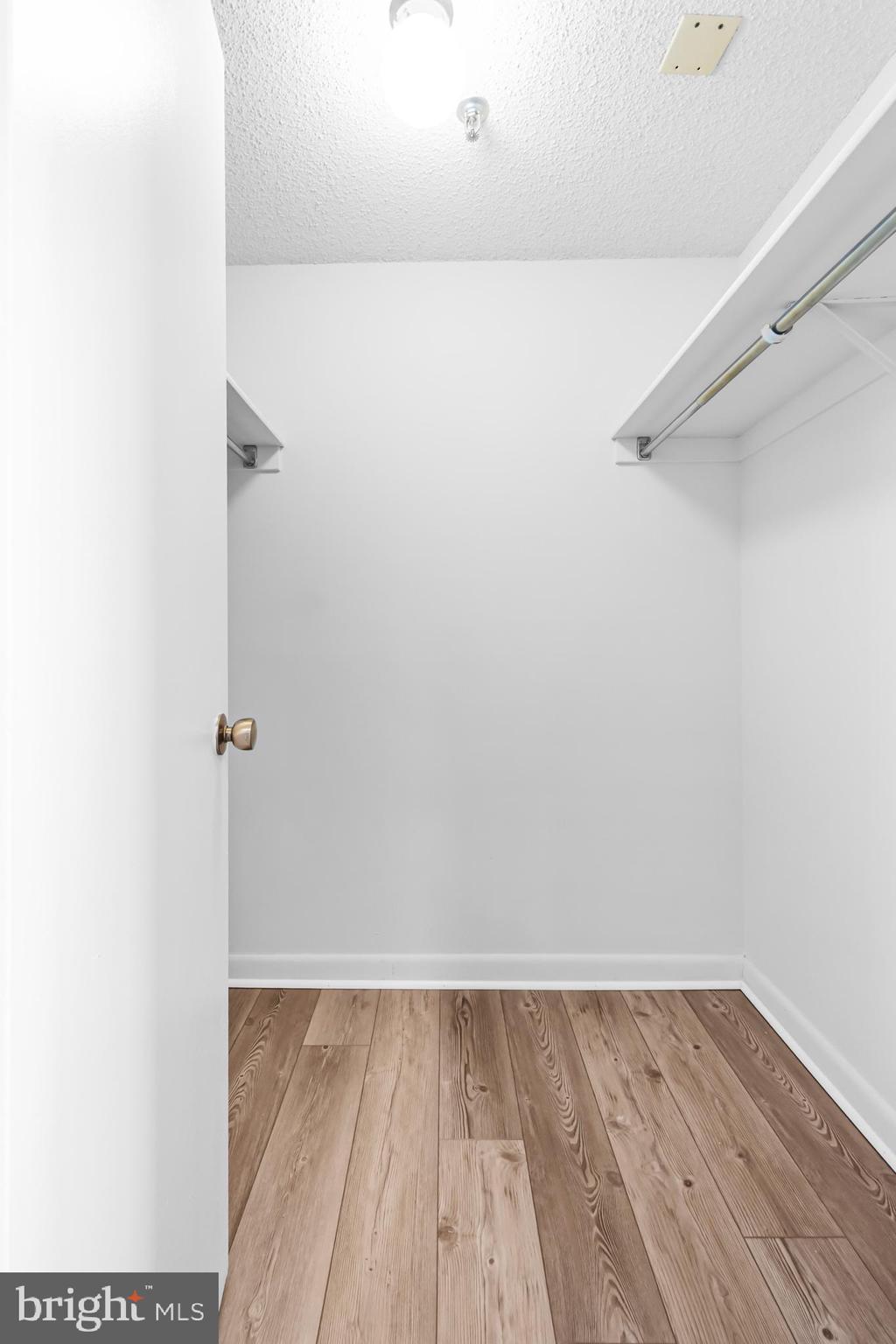 SKYLINE HOUSE - Residential