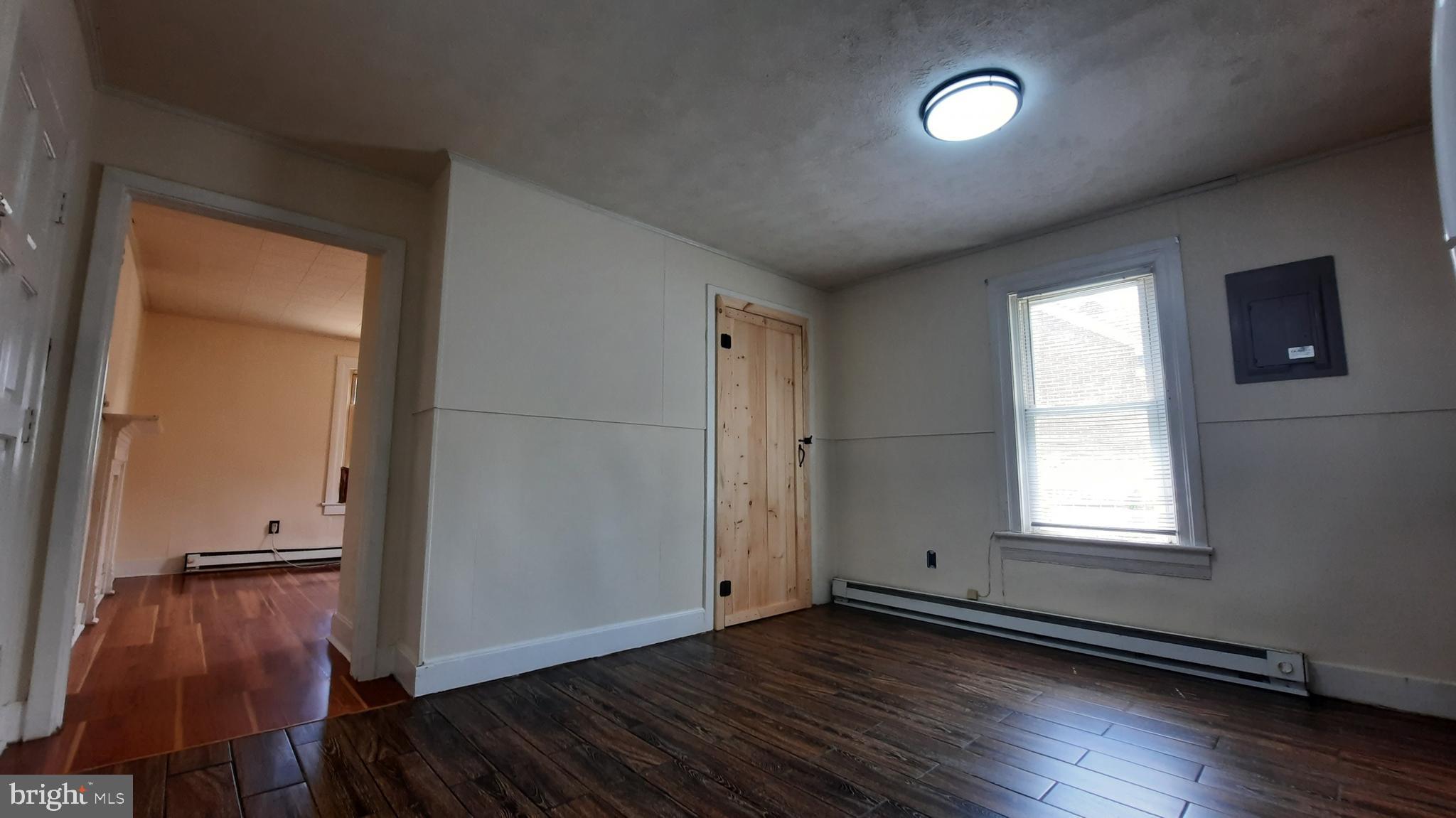 DOWNTOWN FRONT ROYAL - Residential Lease