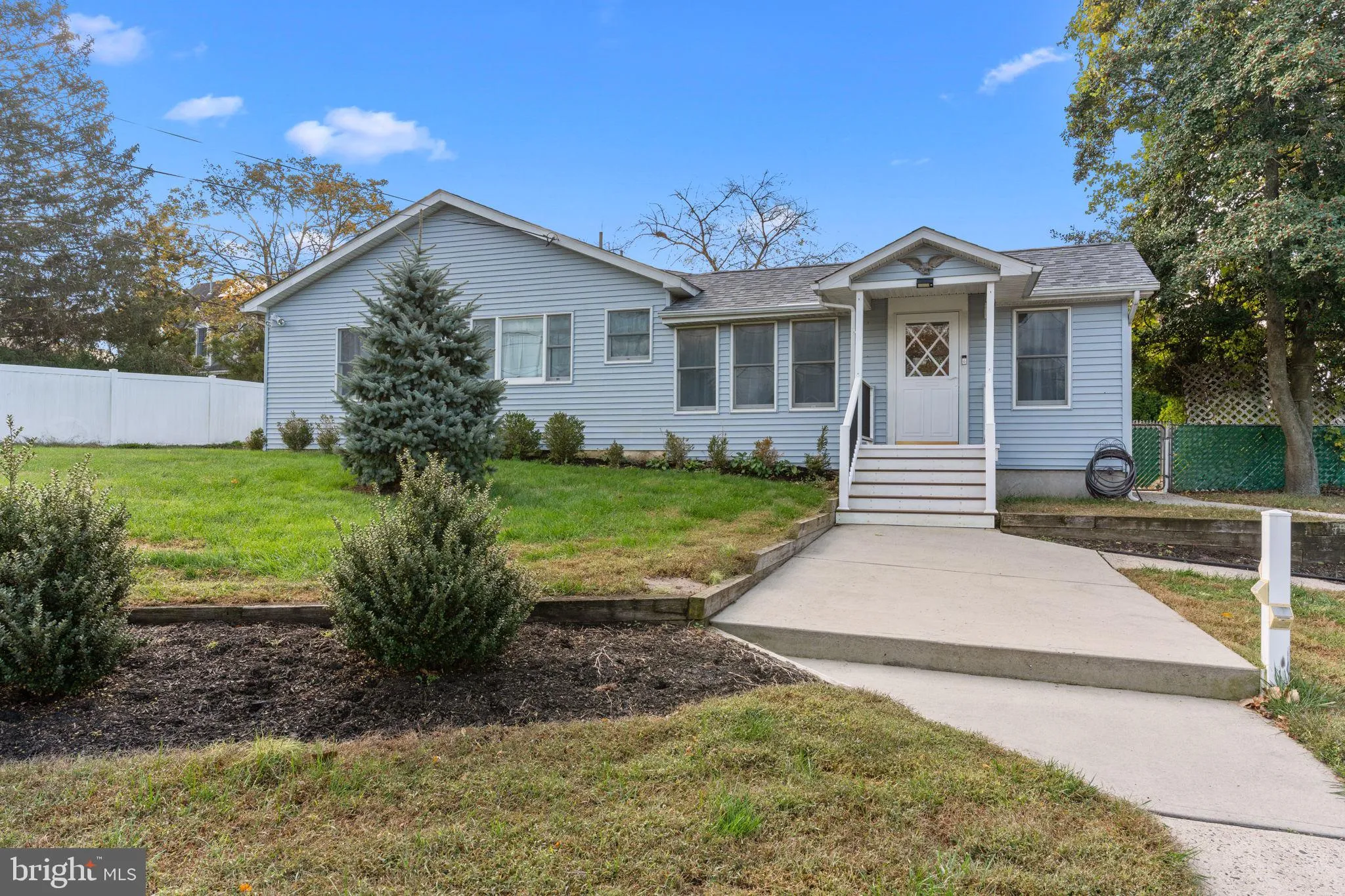 Belmar, New Jersey 07719, United States, 3 Bedrooms Bedrooms, ,2 BathroomsBathrooms,Residential,Active,233846