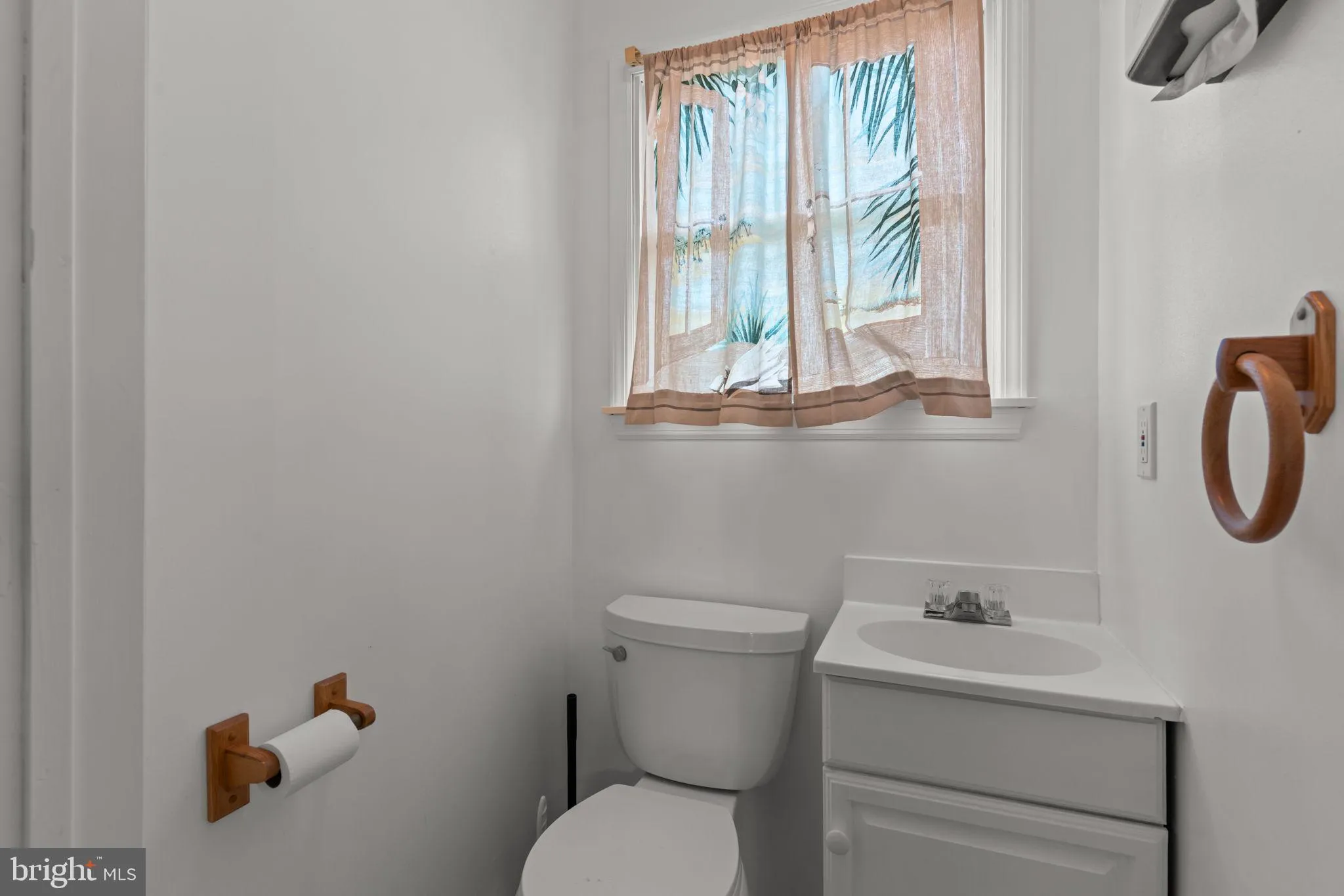 Belmar, New Jersey 07719, United States, 3 Bedrooms Bedrooms, ,2 BathroomsBathrooms,Residential,Active,233846