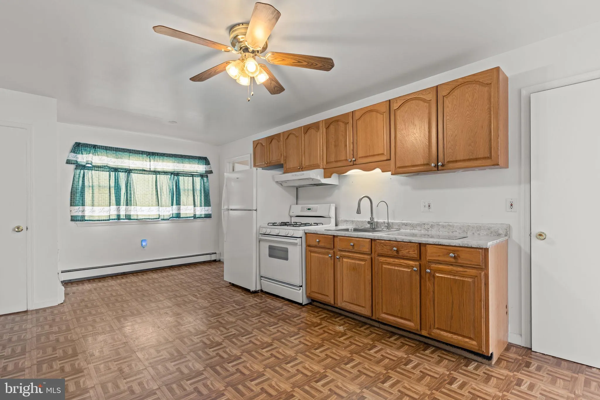 Belmar, New Jersey 07719, United States, 3 Bedrooms Bedrooms, ,2 BathroomsBathrooms,Residential,Active,233846