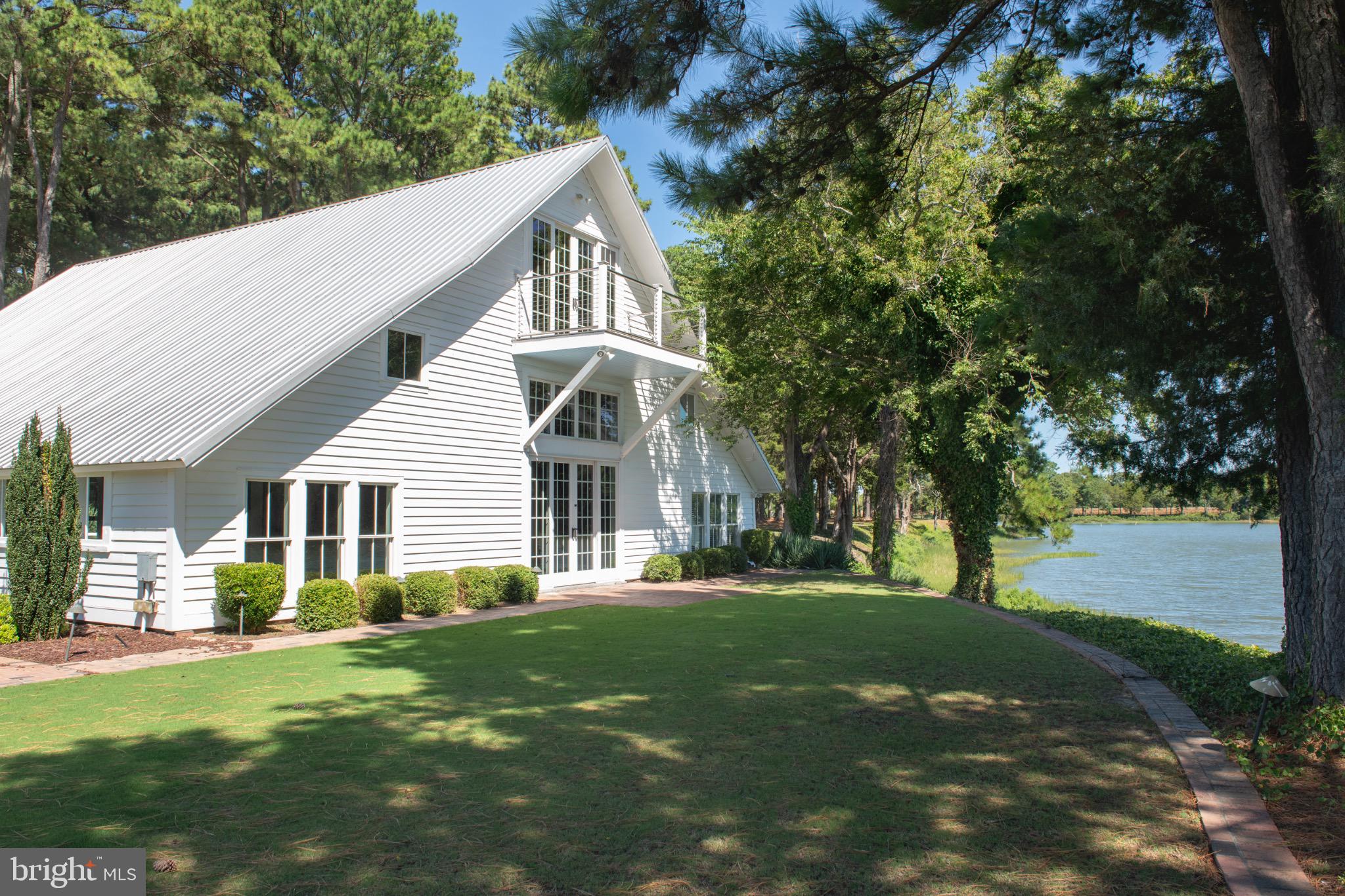 20031 OAKLAND FARM ROAD