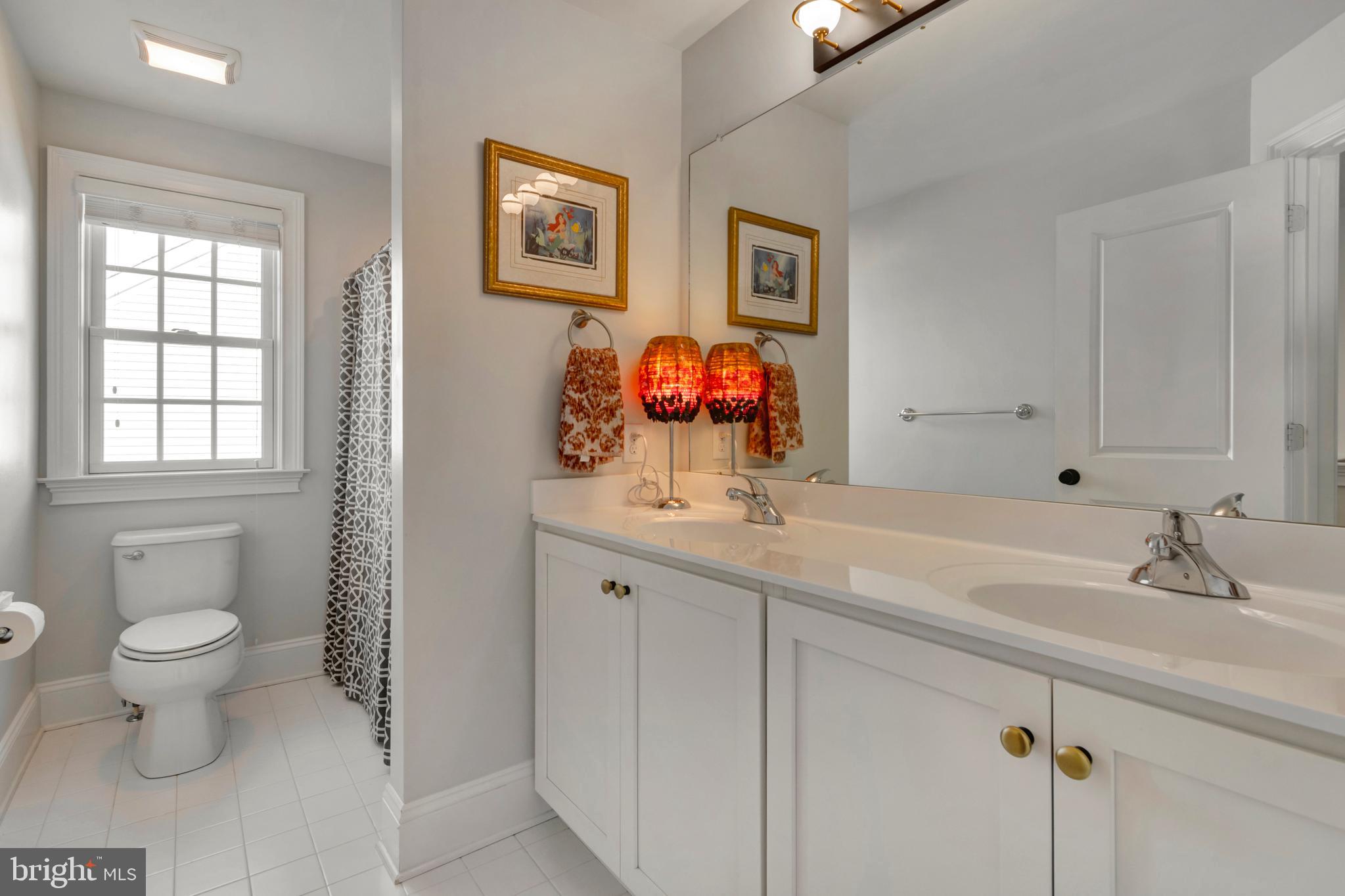 THE SEASONS - Residential