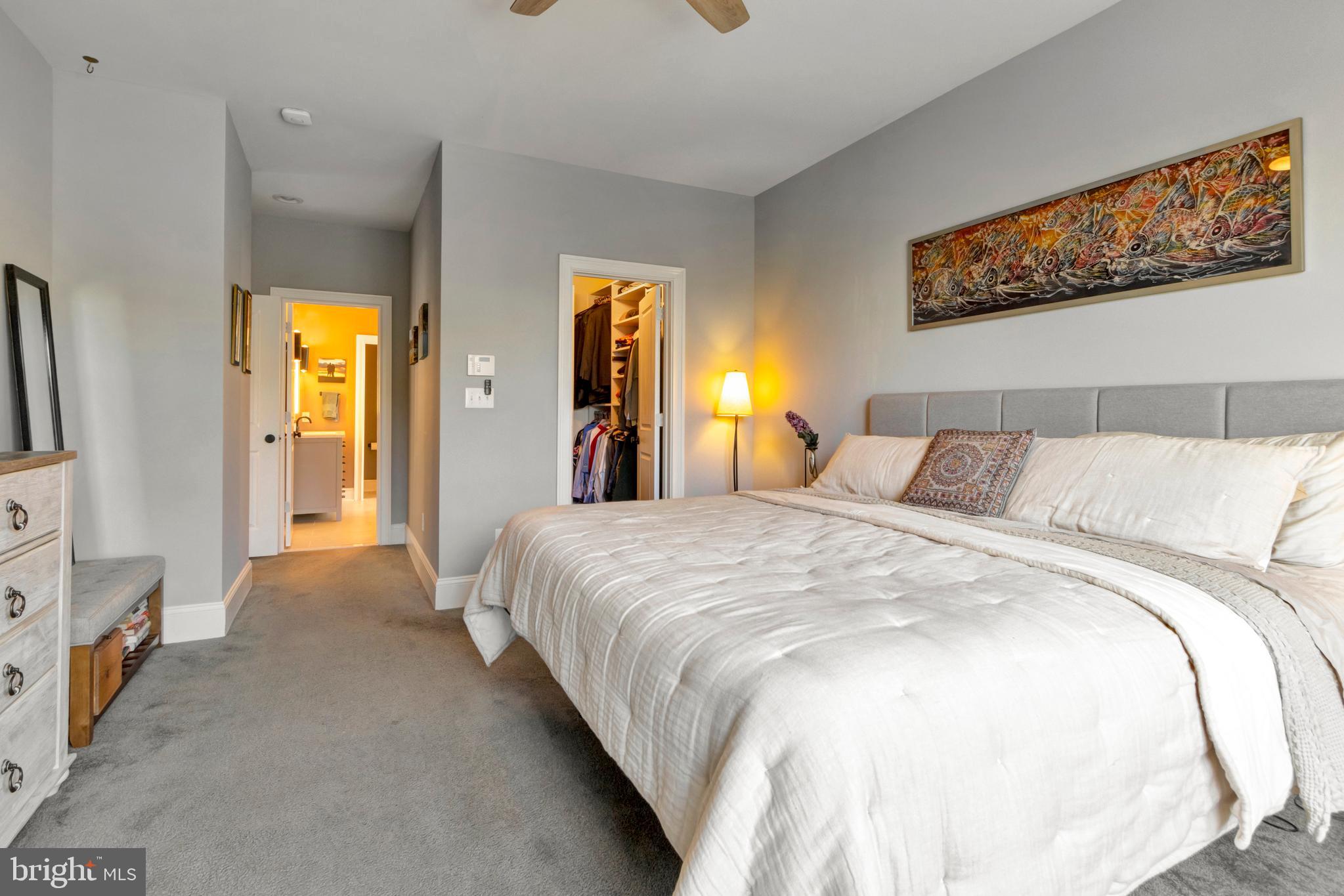 THE SEASONS - Residential