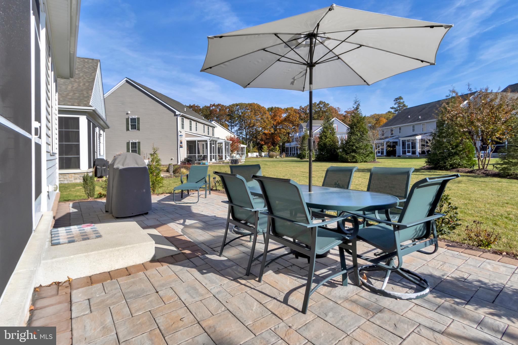 THE SEASONS - Residential