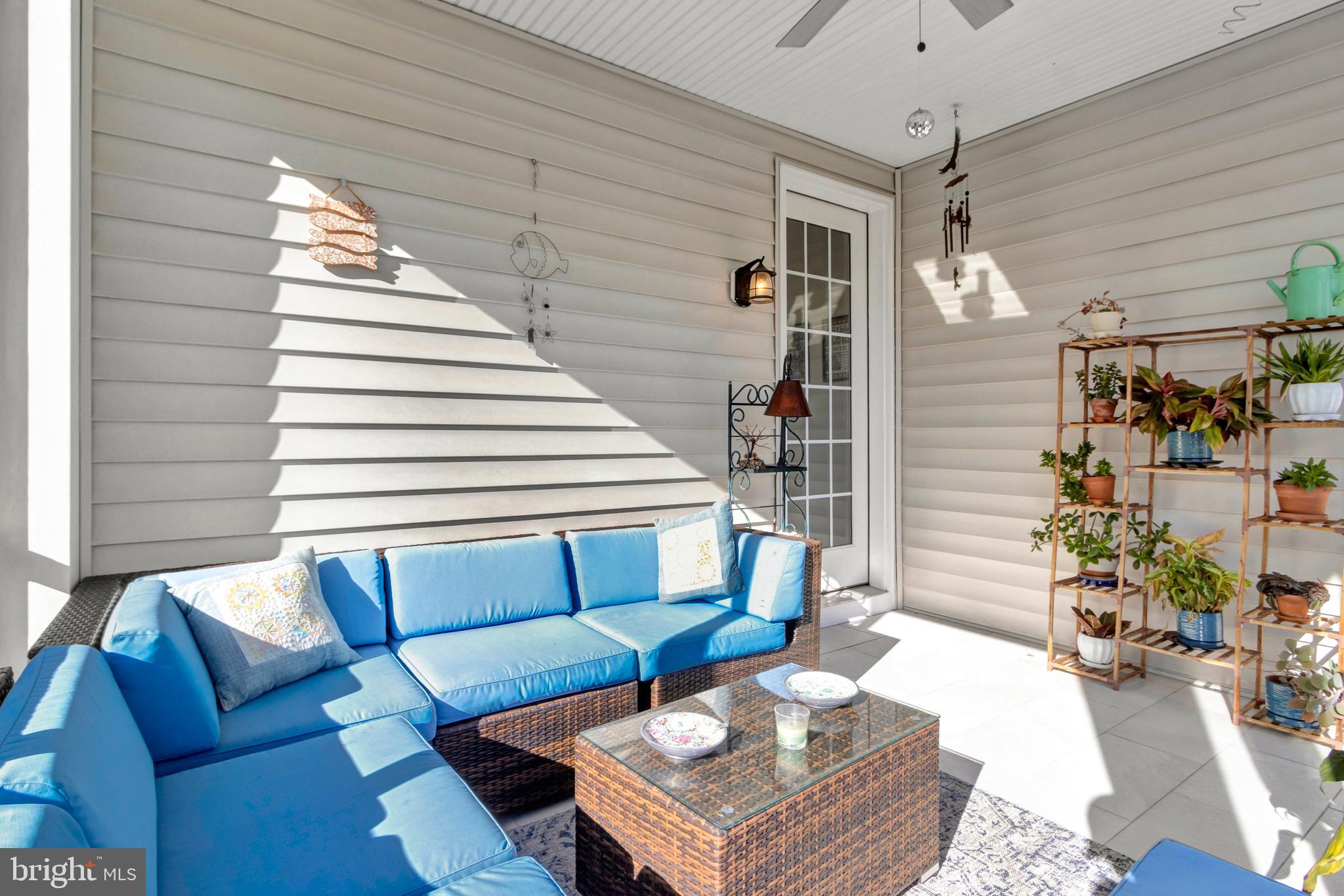 THE SEASONS - Residential