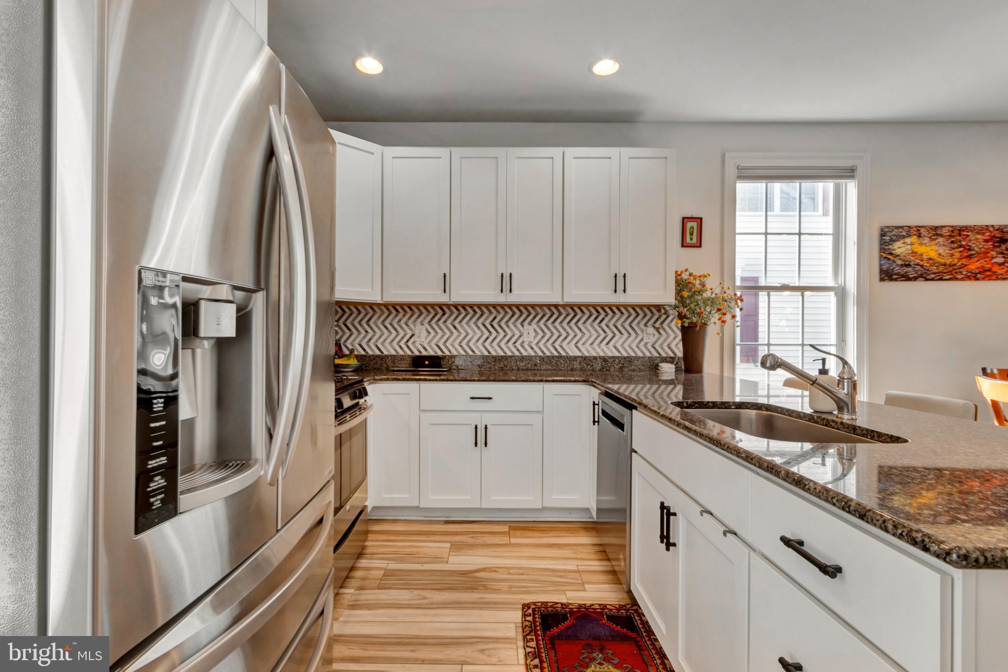 THE SEASONS - Residential