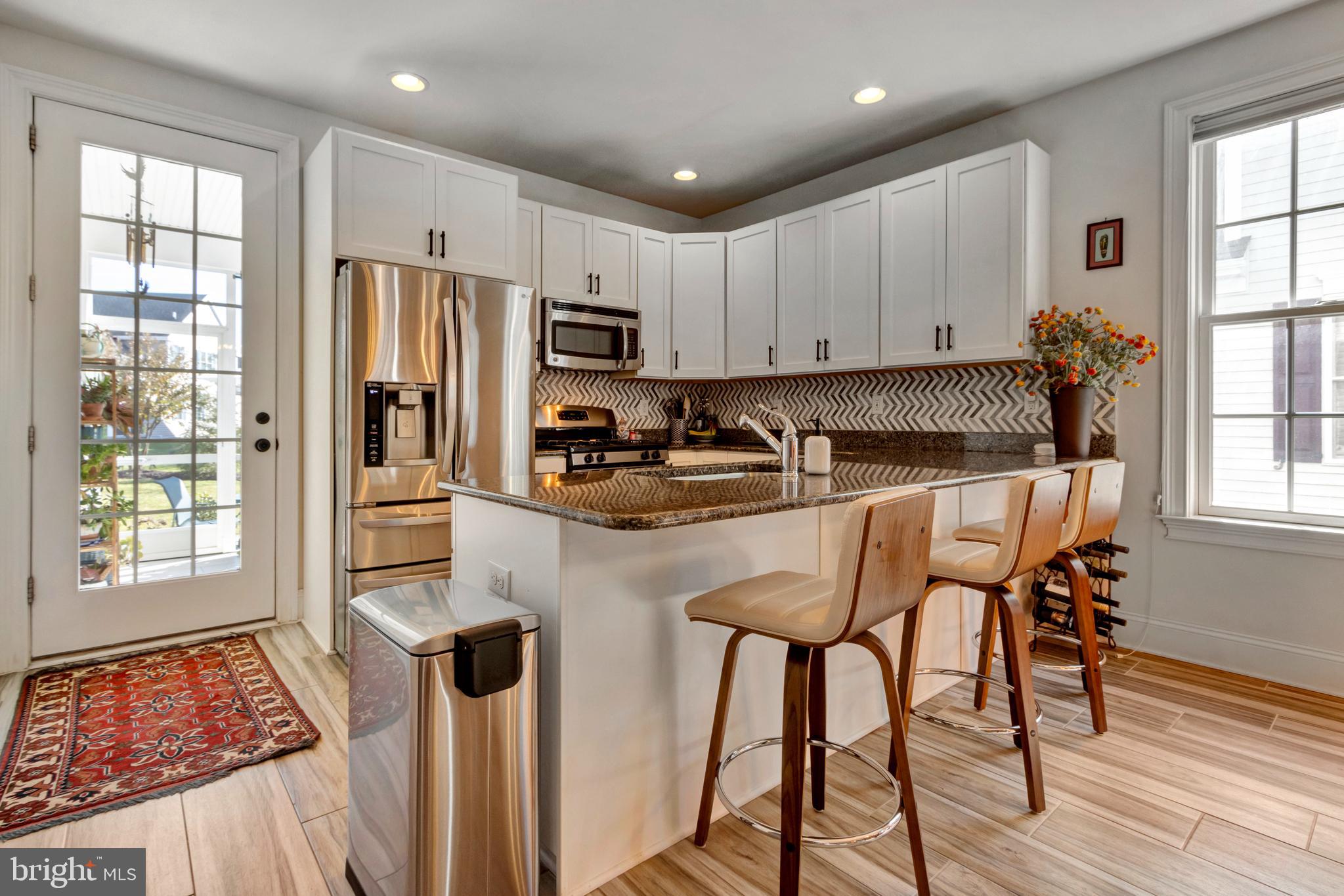 THE SEASONS - Residential