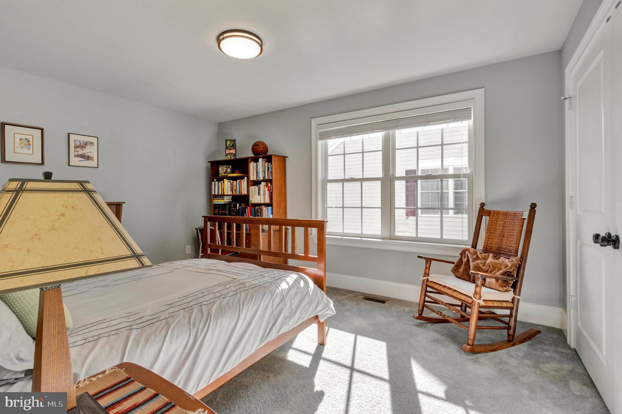 THE SEASONS - Residential