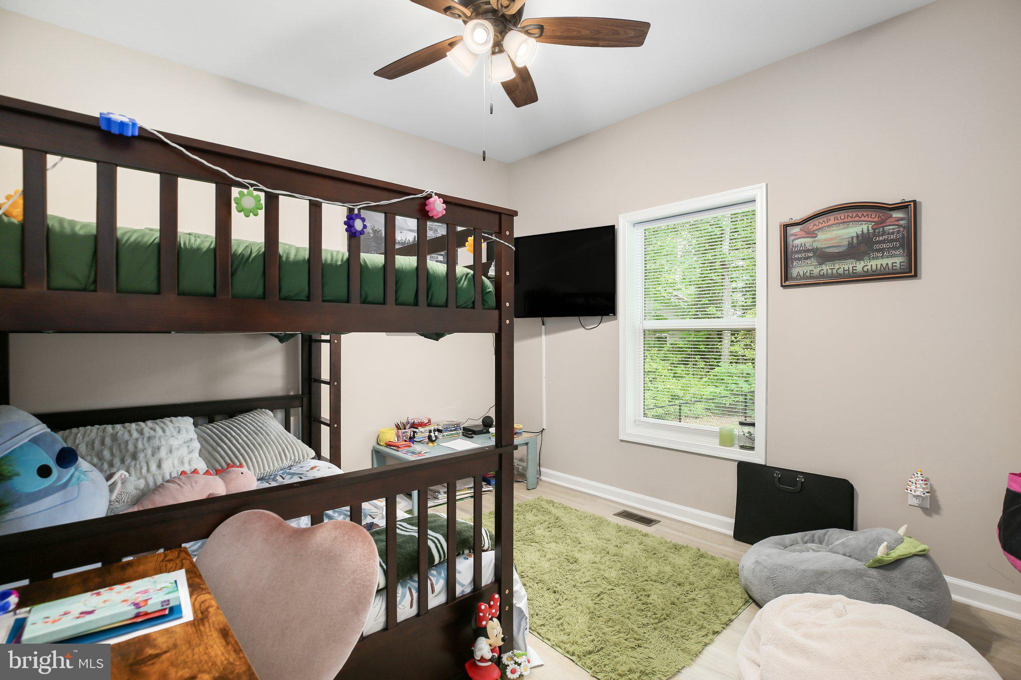 GLEBE HARBOR - Residential