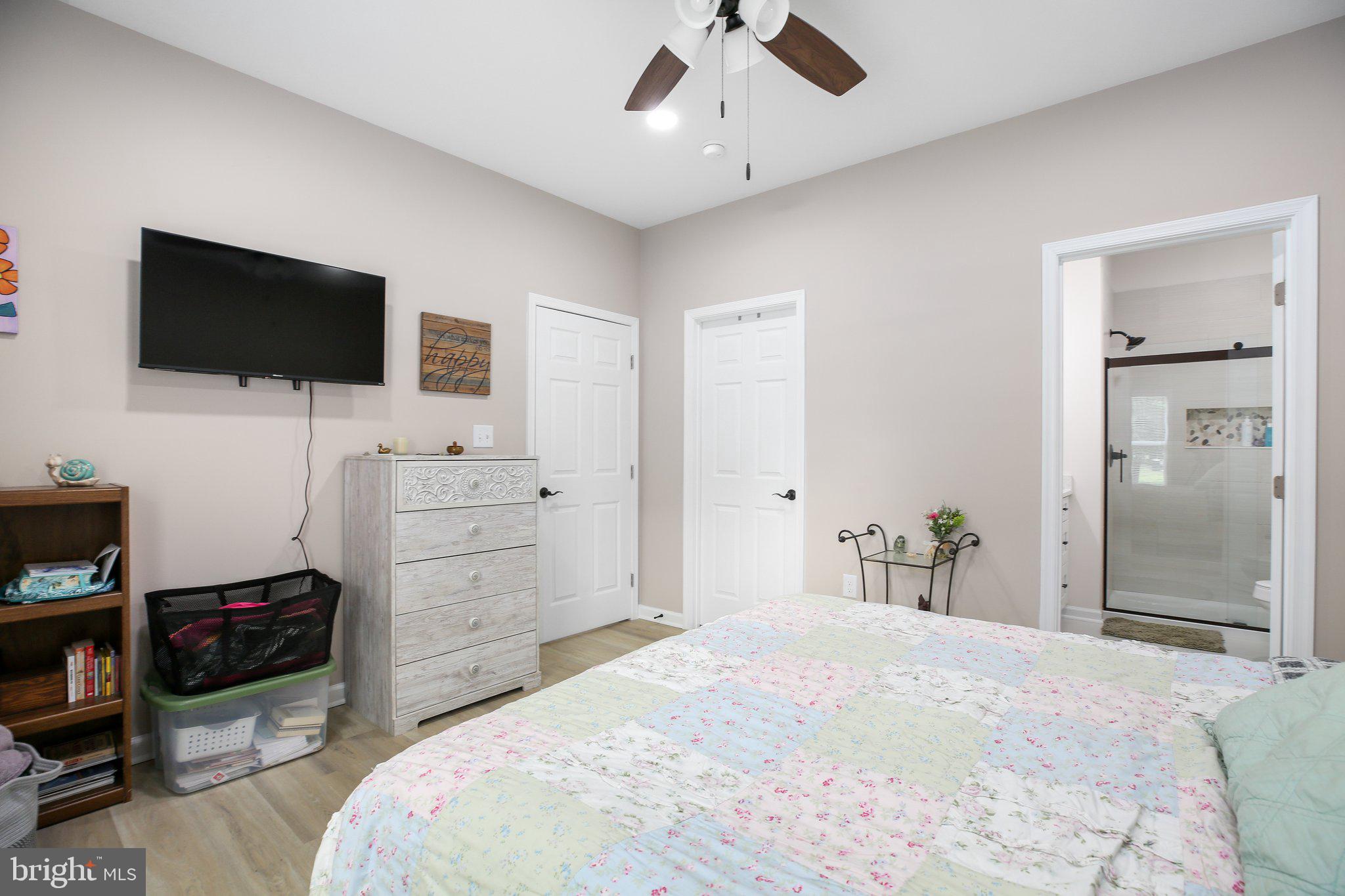 GLEBE HARBOR - Residential