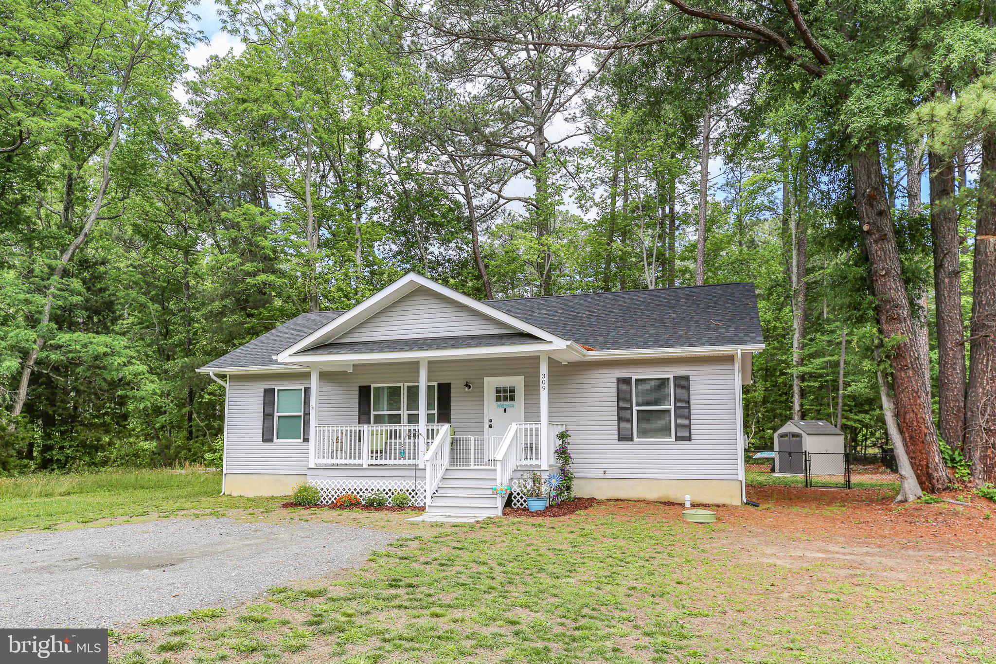 GLEBE HARBOR - Residential