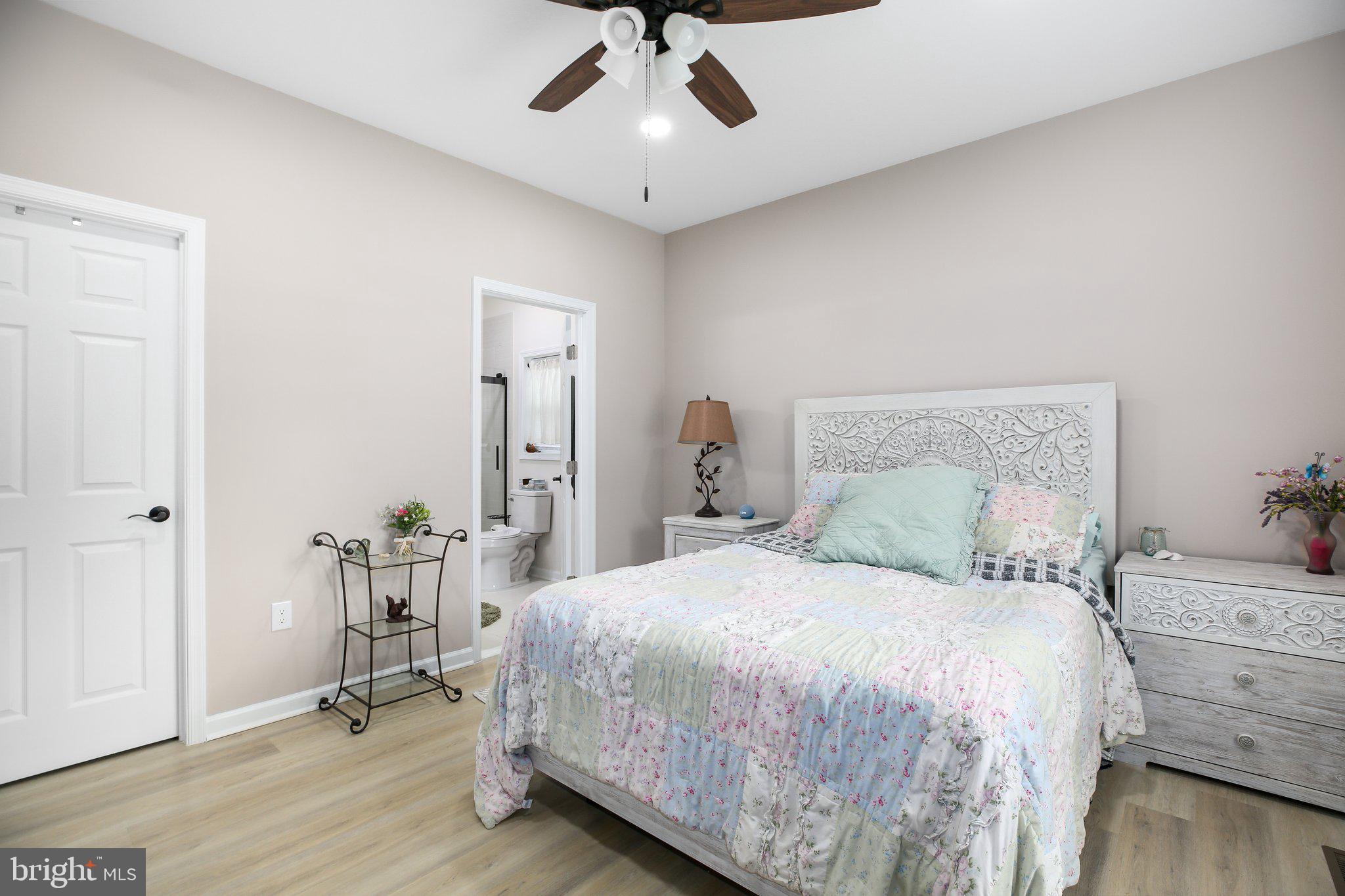 GLEBE HARBOR - Residential