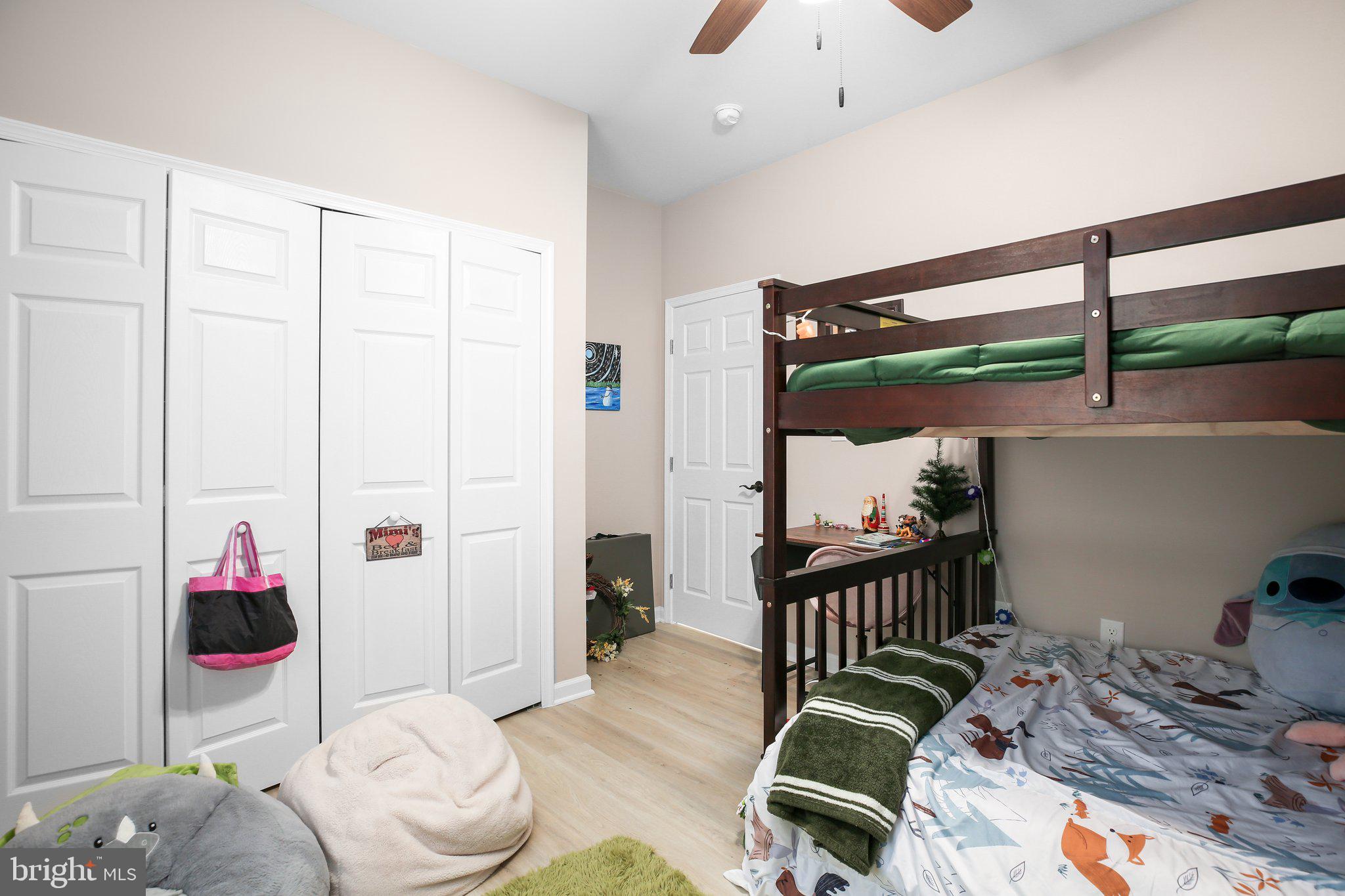 GLEBE HARBOR - Residential