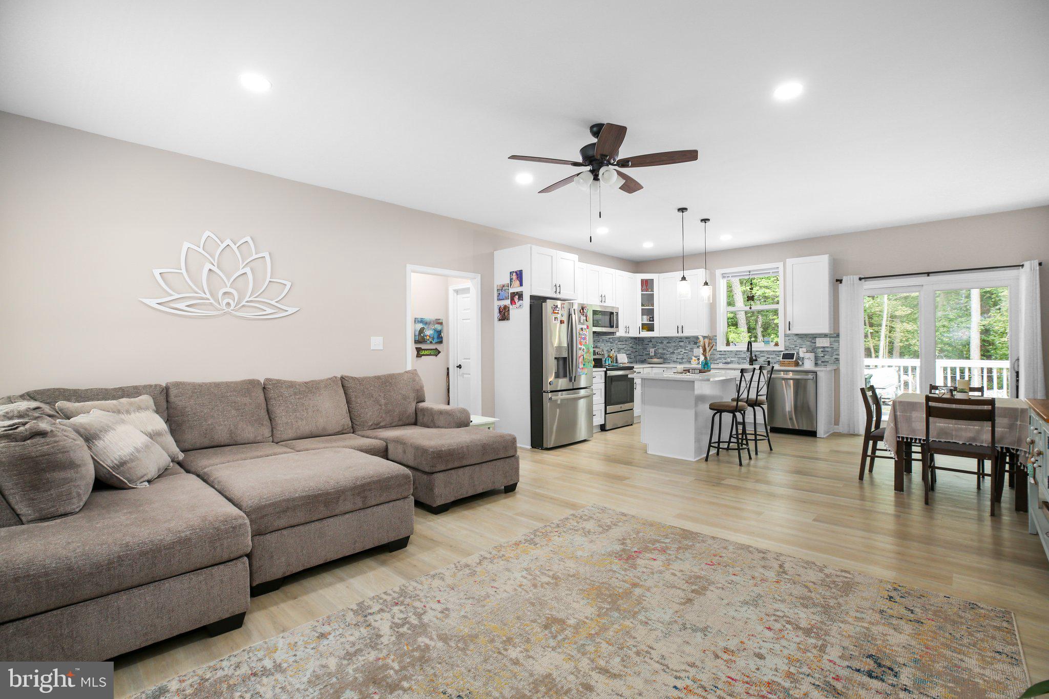 GLEBE HARBOR - Residential