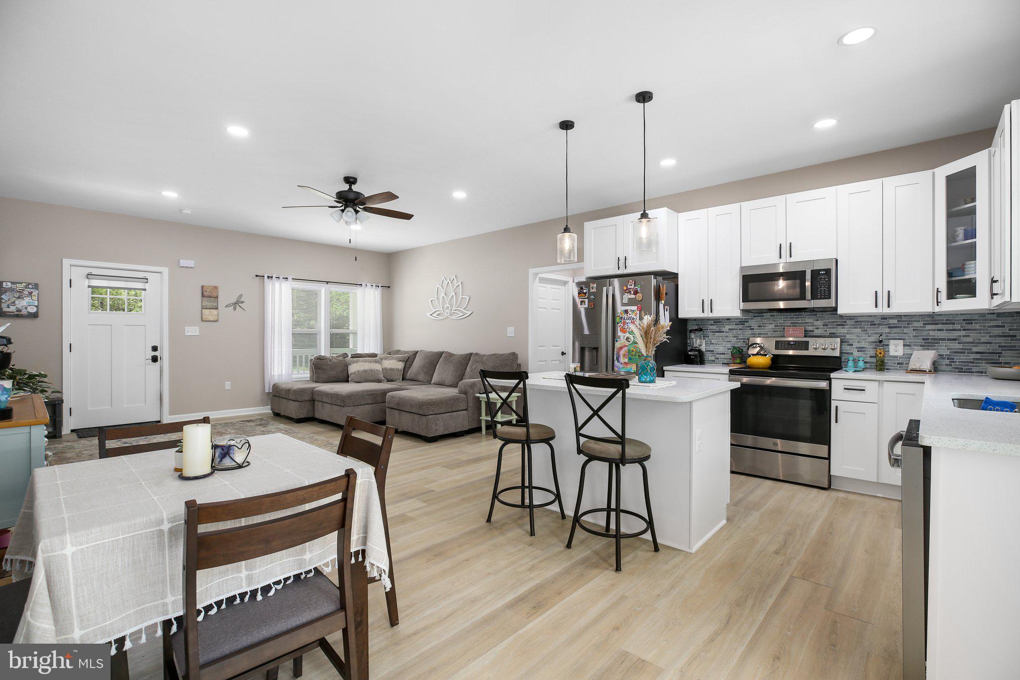 GLEBE HARBOR - Residential