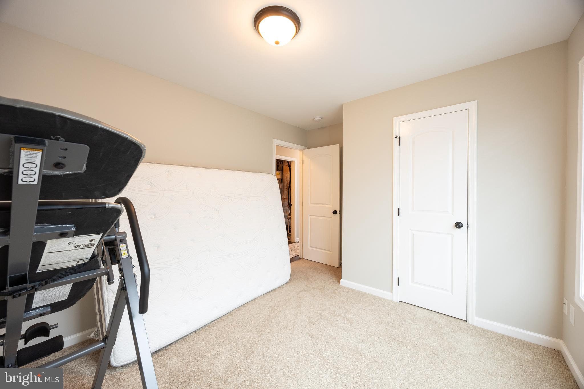 RED HILL - Residential