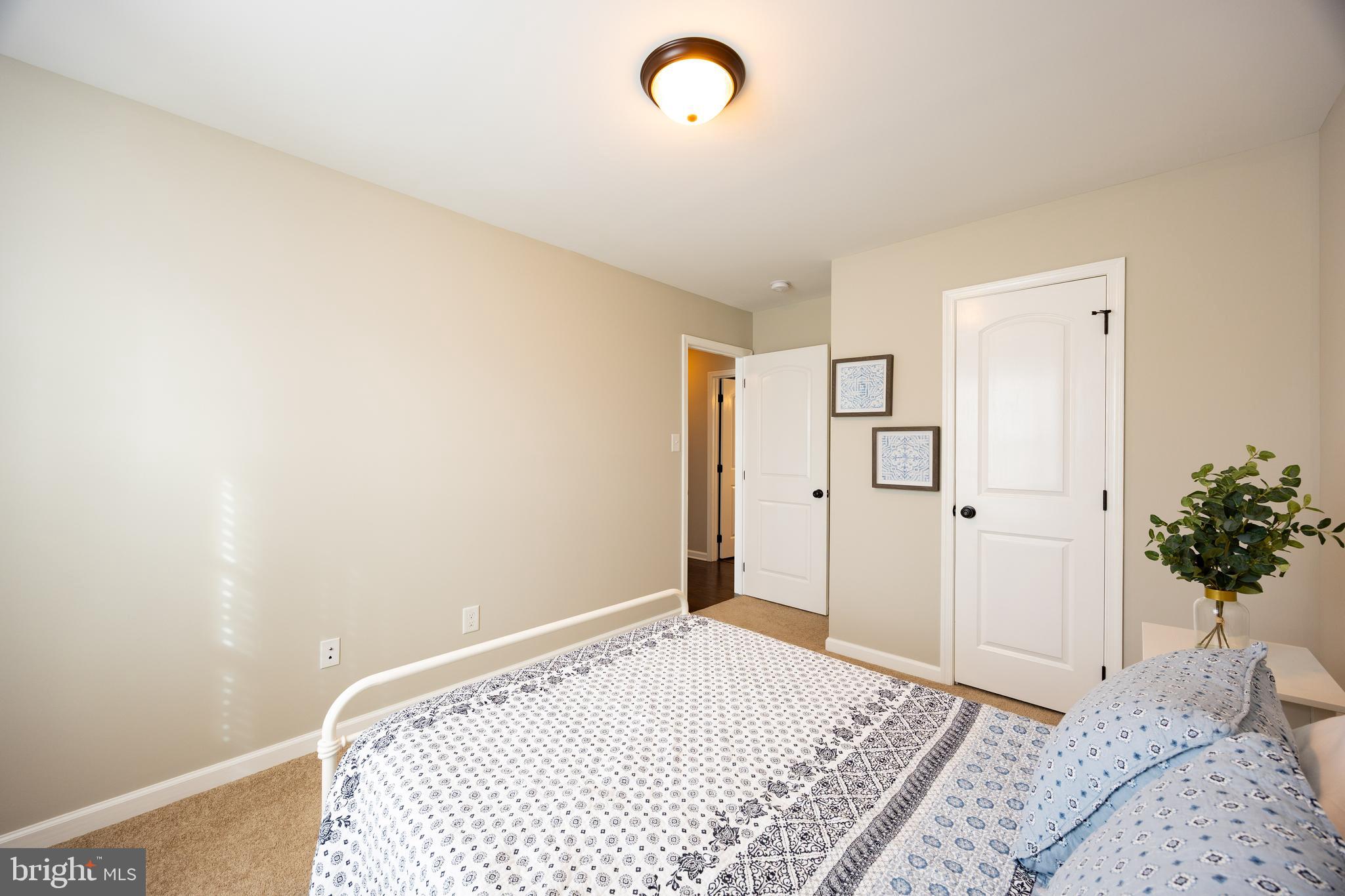 RED HILL - Residential