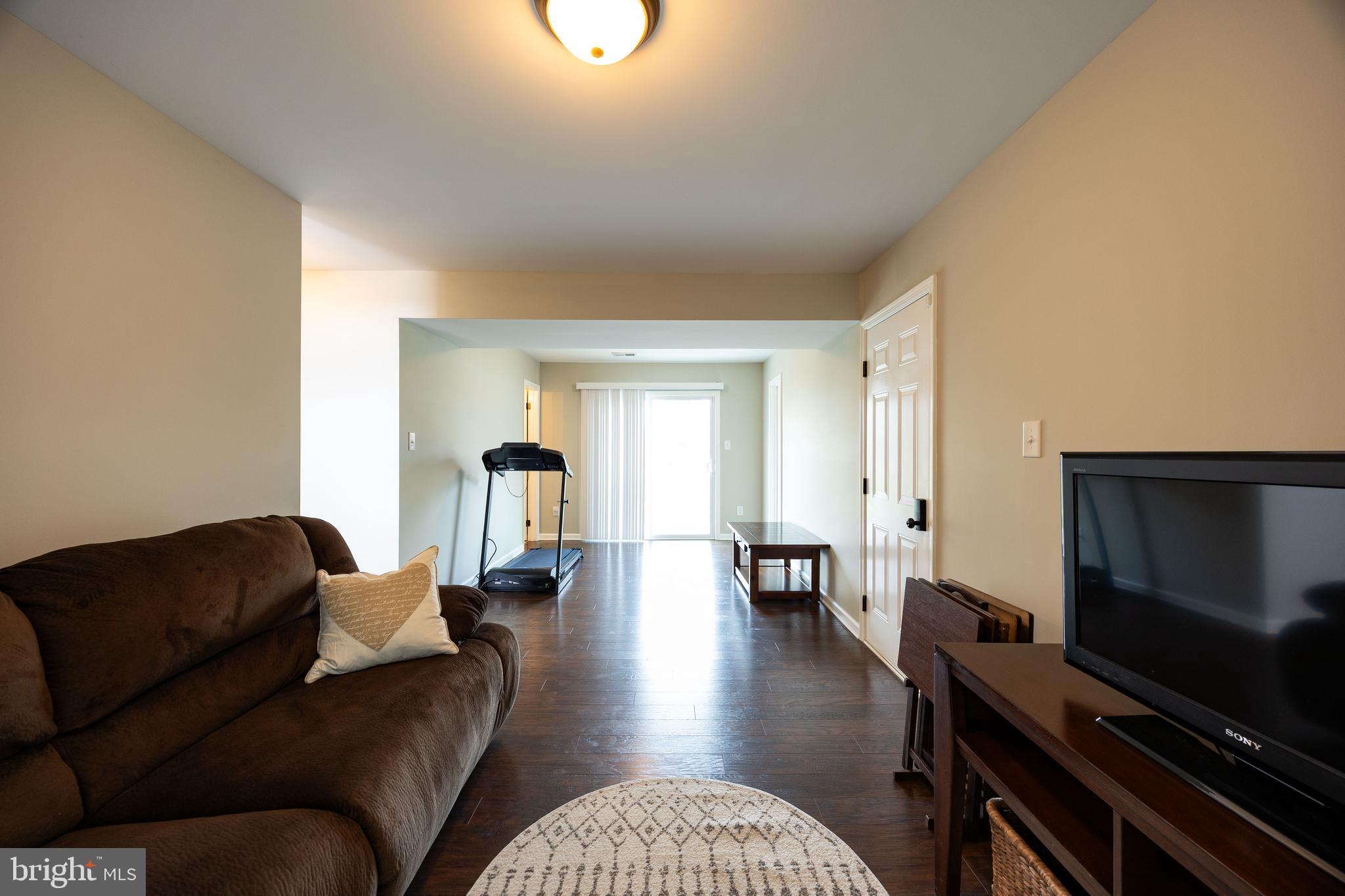 RED HILL - Residential