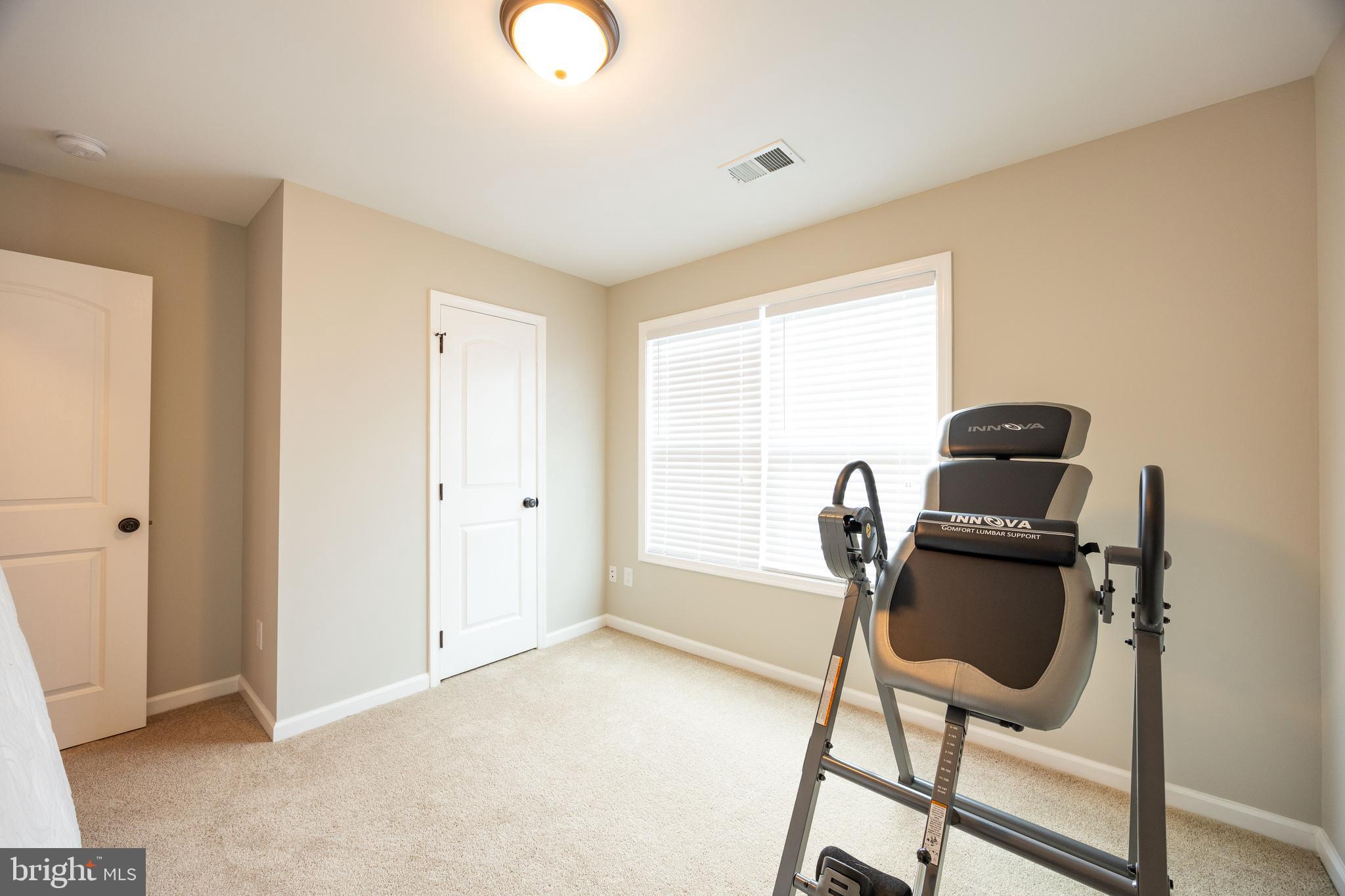 RED HILL - Residential