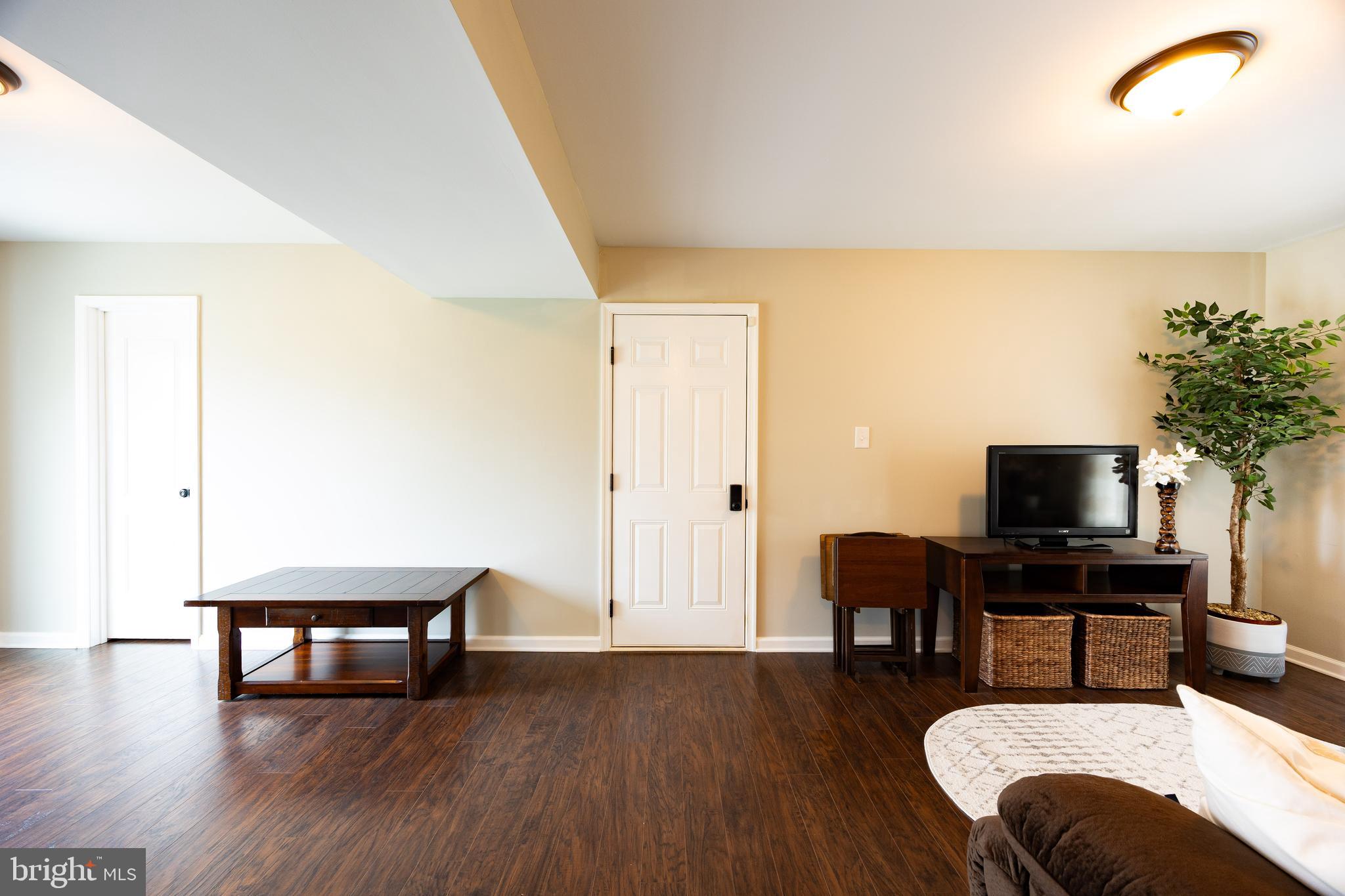 RED HILL - Residential