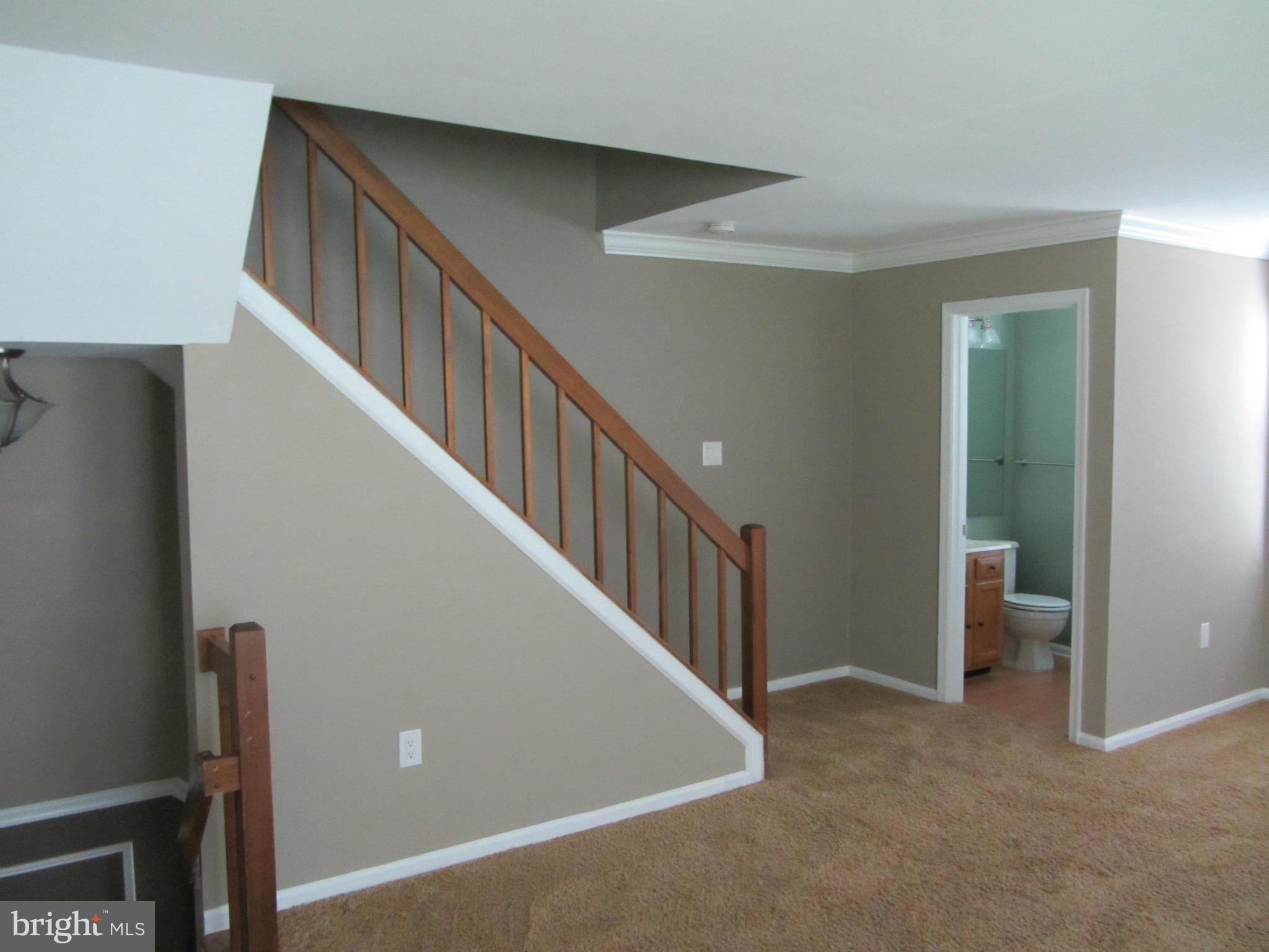 RIVERCHASE - Residential