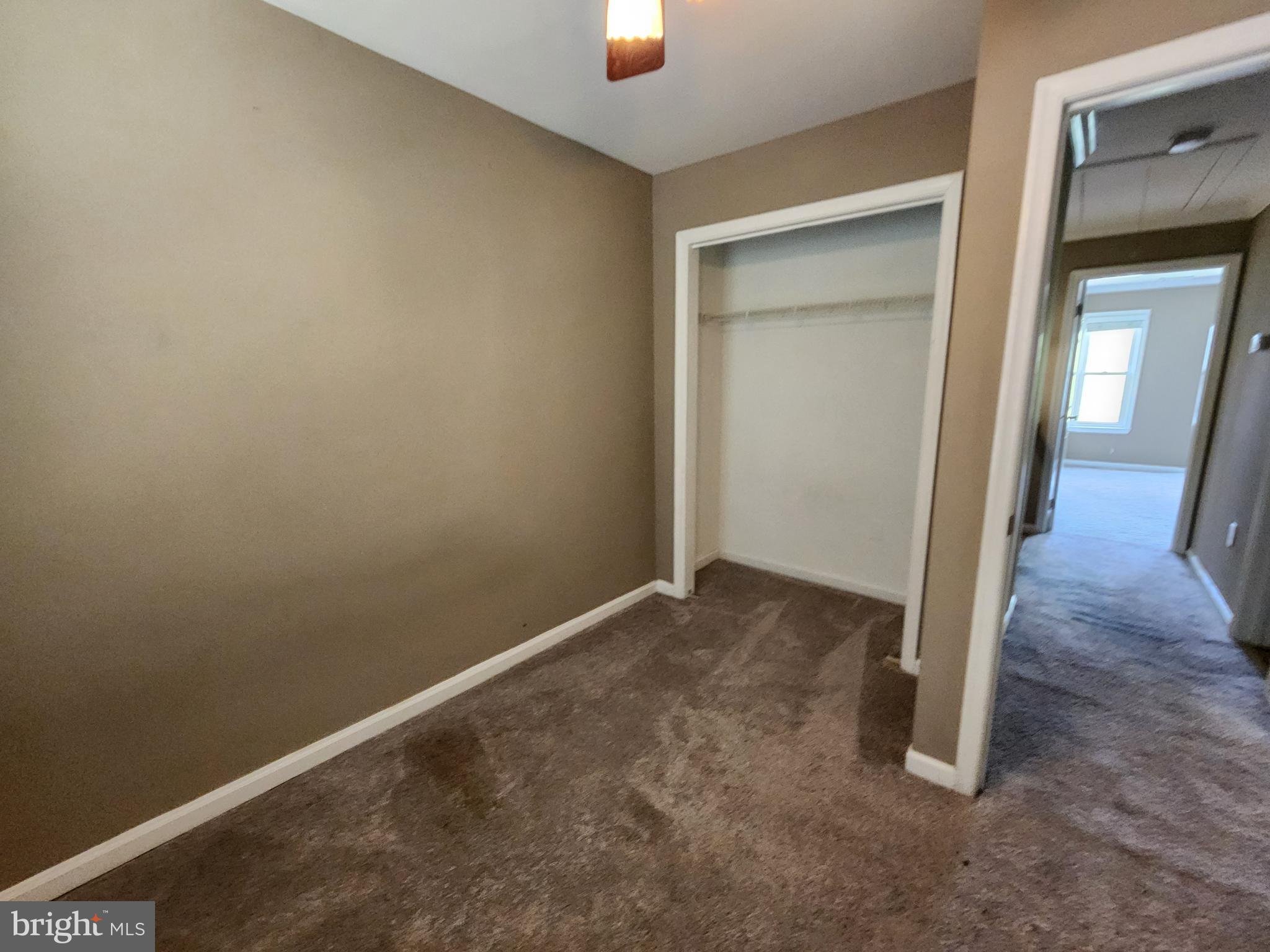 RIVERCHASE - Residential