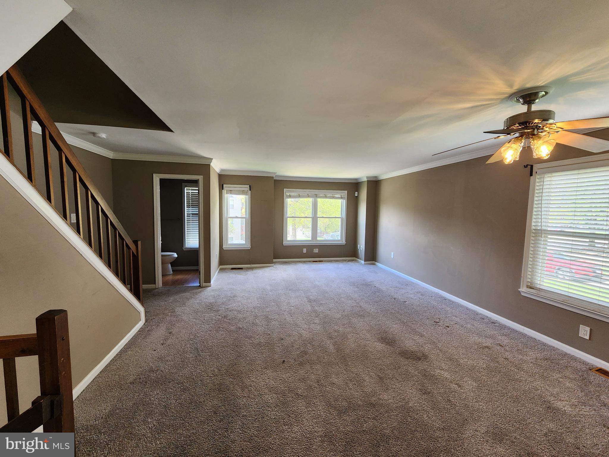 RIVERCHASE - Residential