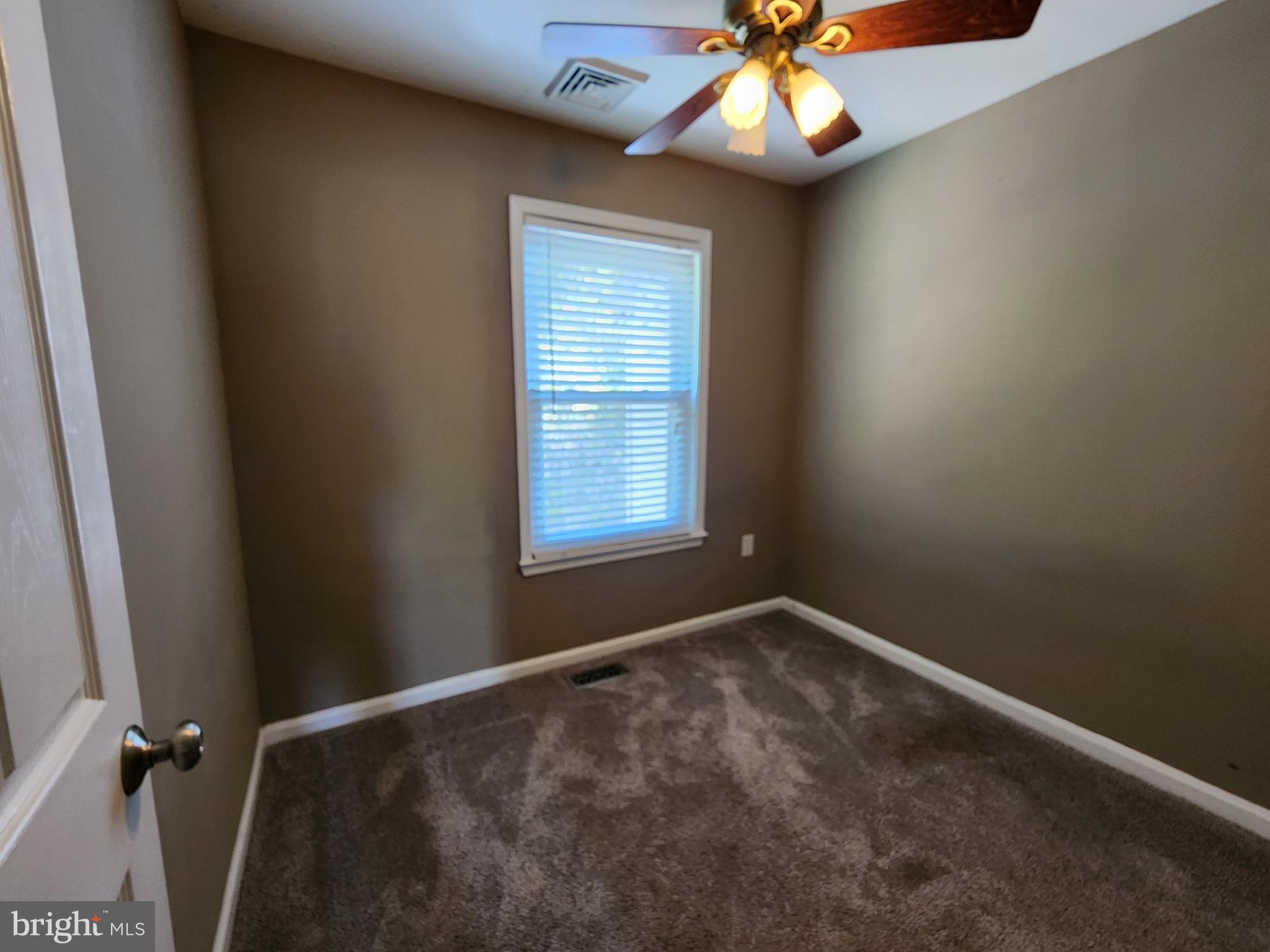 RIVERCHASE - Residential