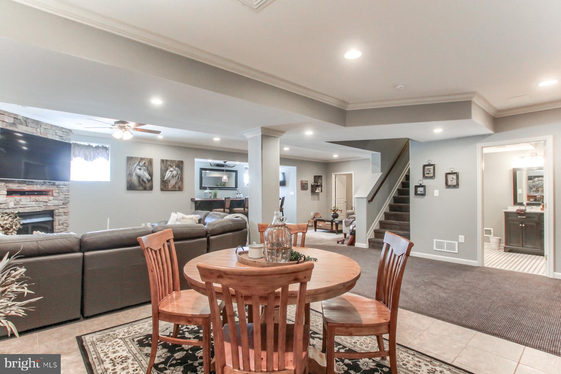 INDIAN HILLS - Residential